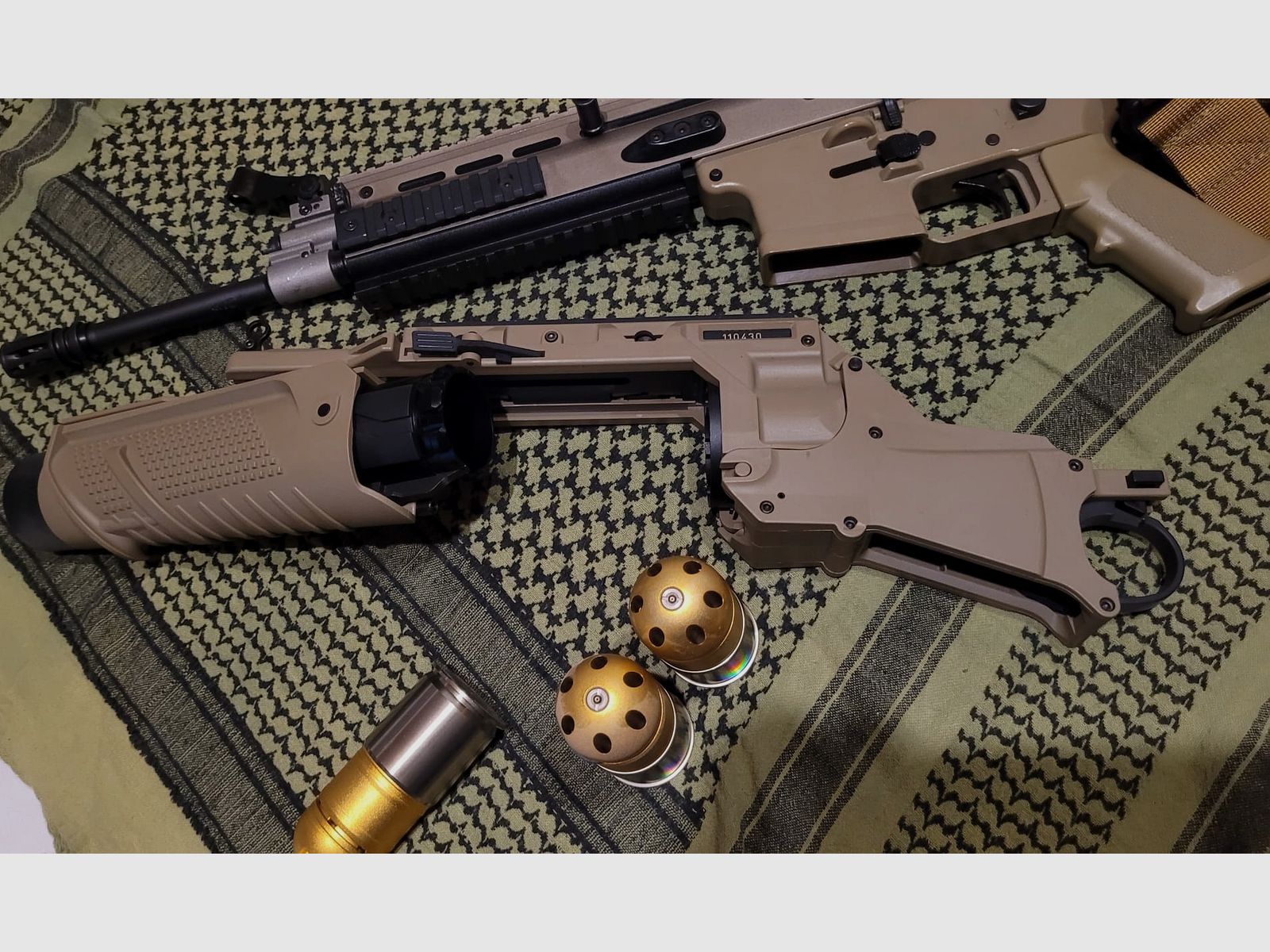 VFC SCAR-L – Set completo incl. lanzagranadas, 8 magazines, 3 casquillos de granada y 2 ópticas, imagen 2 de 6