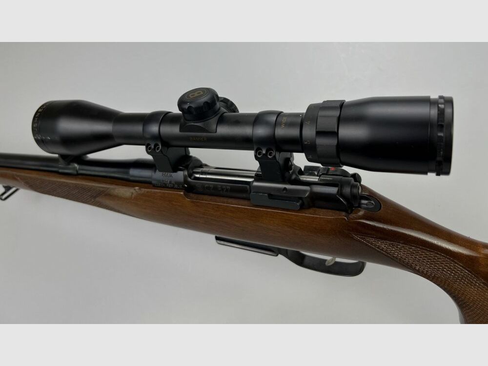 CZ 527