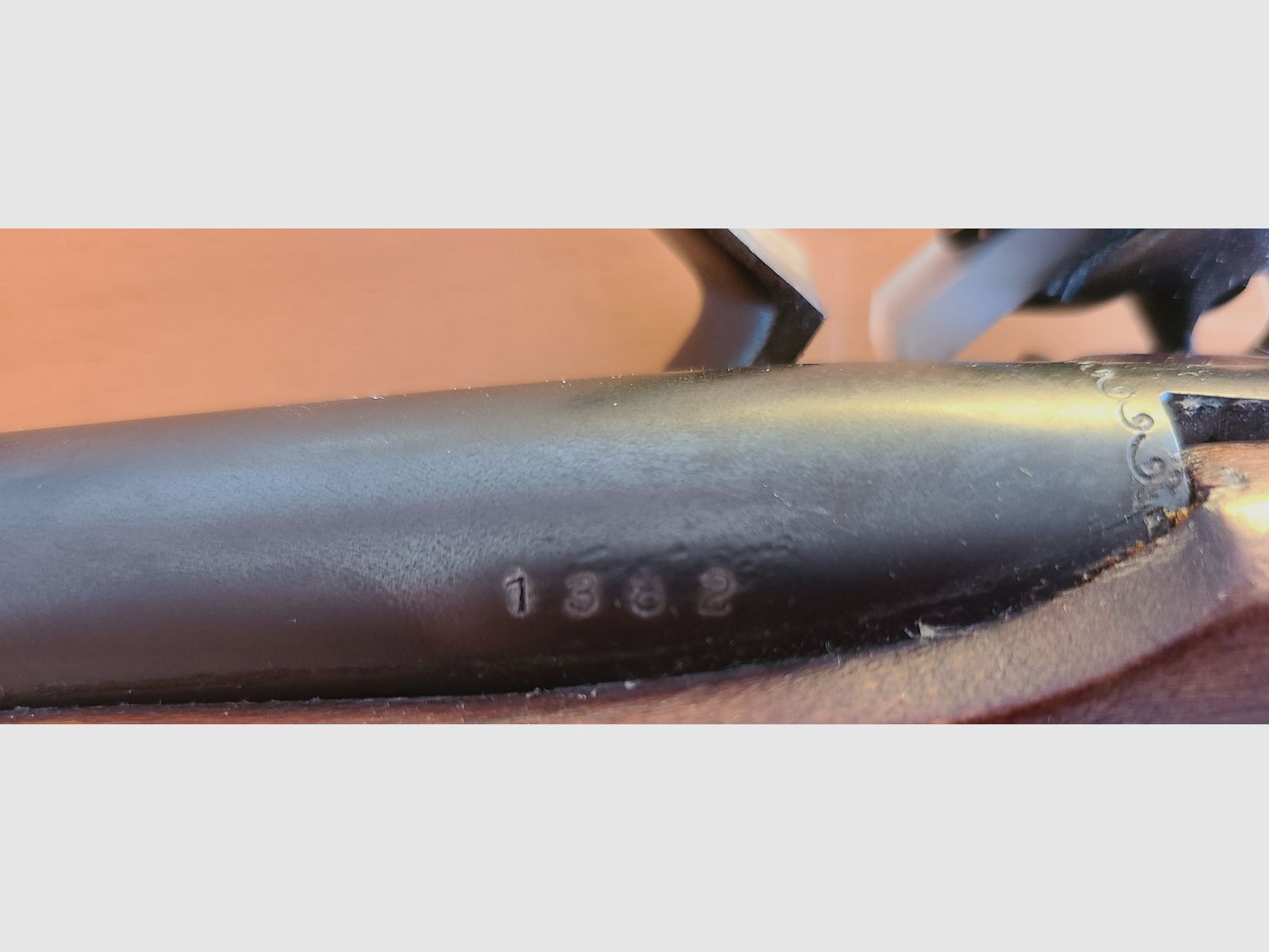 PISTOLA A CARICATORE ANTERIORE / cal. SCONOSCIUTO / POLVERE NERA / US / IMPUGNATURA IN LEGNO / 1382 / DIFETTOSA