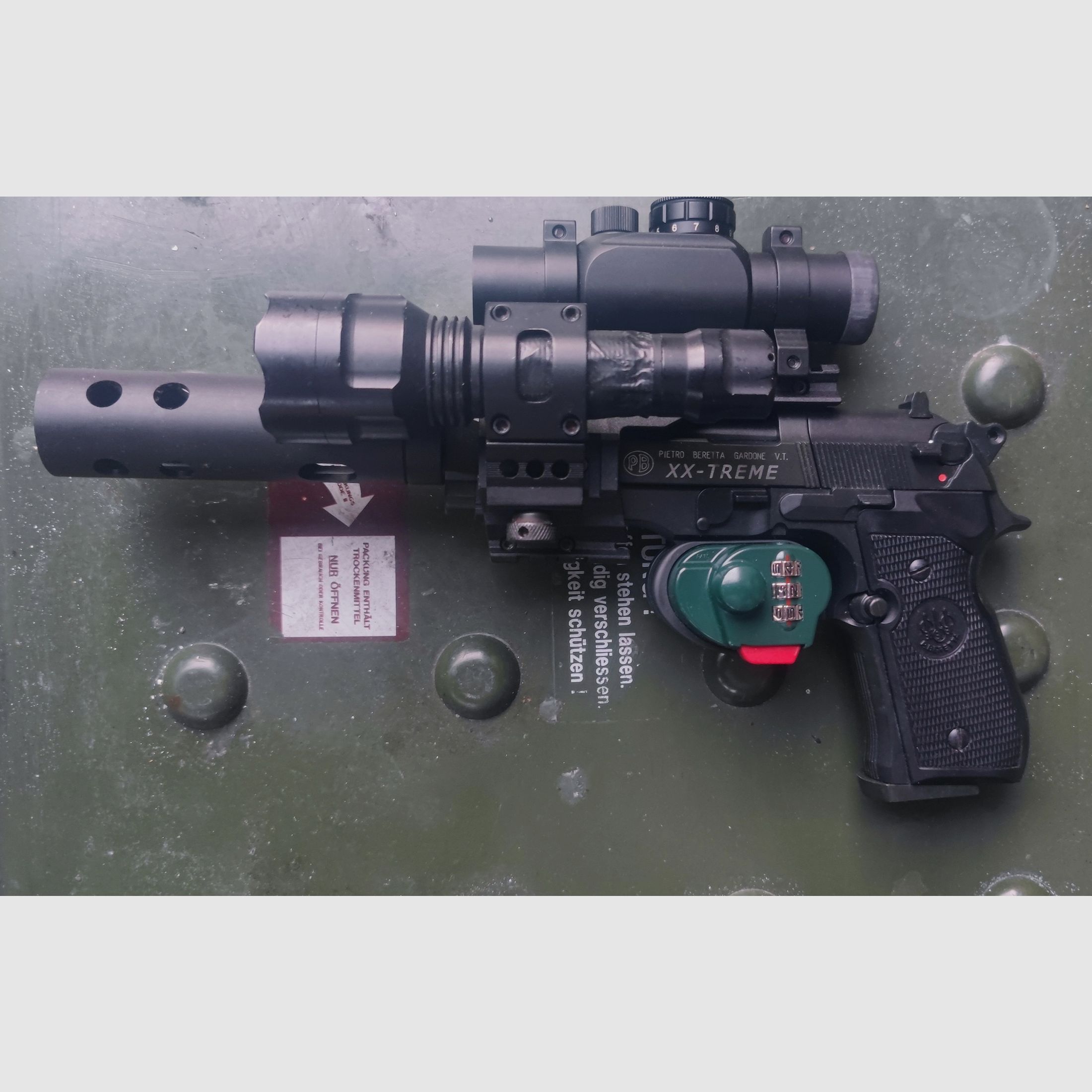 Beretta 92 FS XX-TREME CO2  mit Xtreme viel Zubehör 