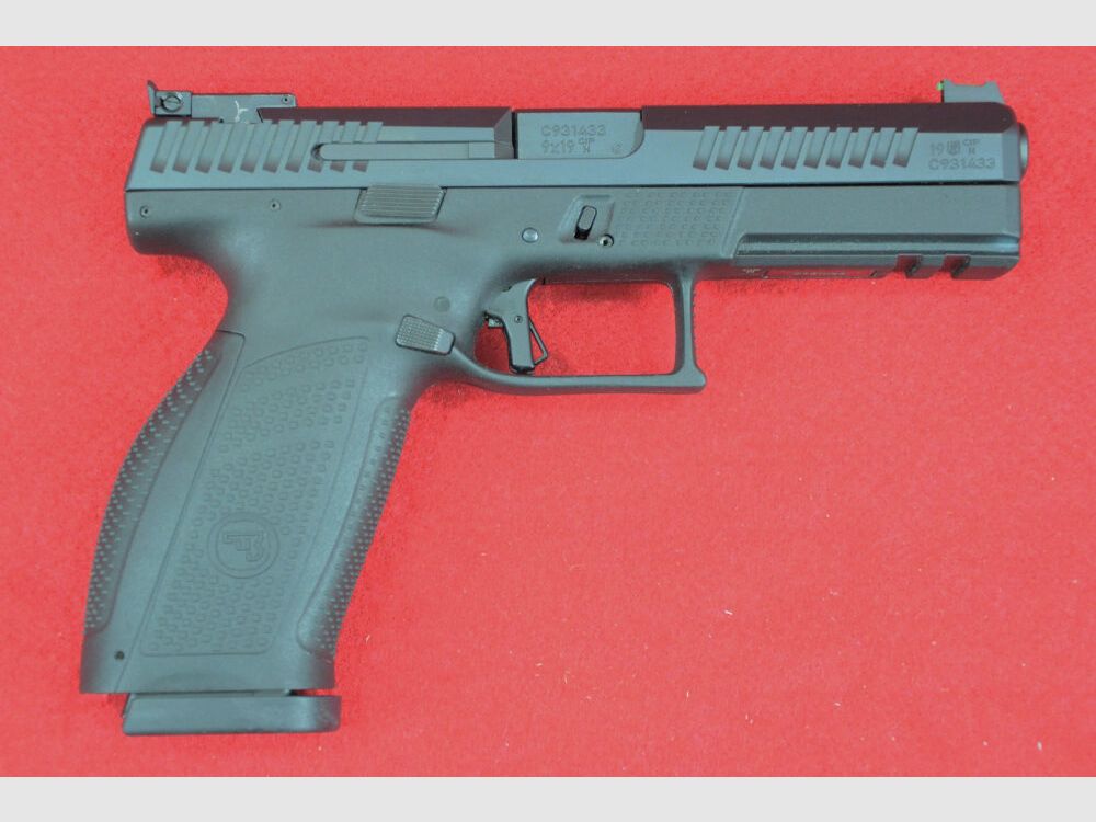 <CZ P-10 F>