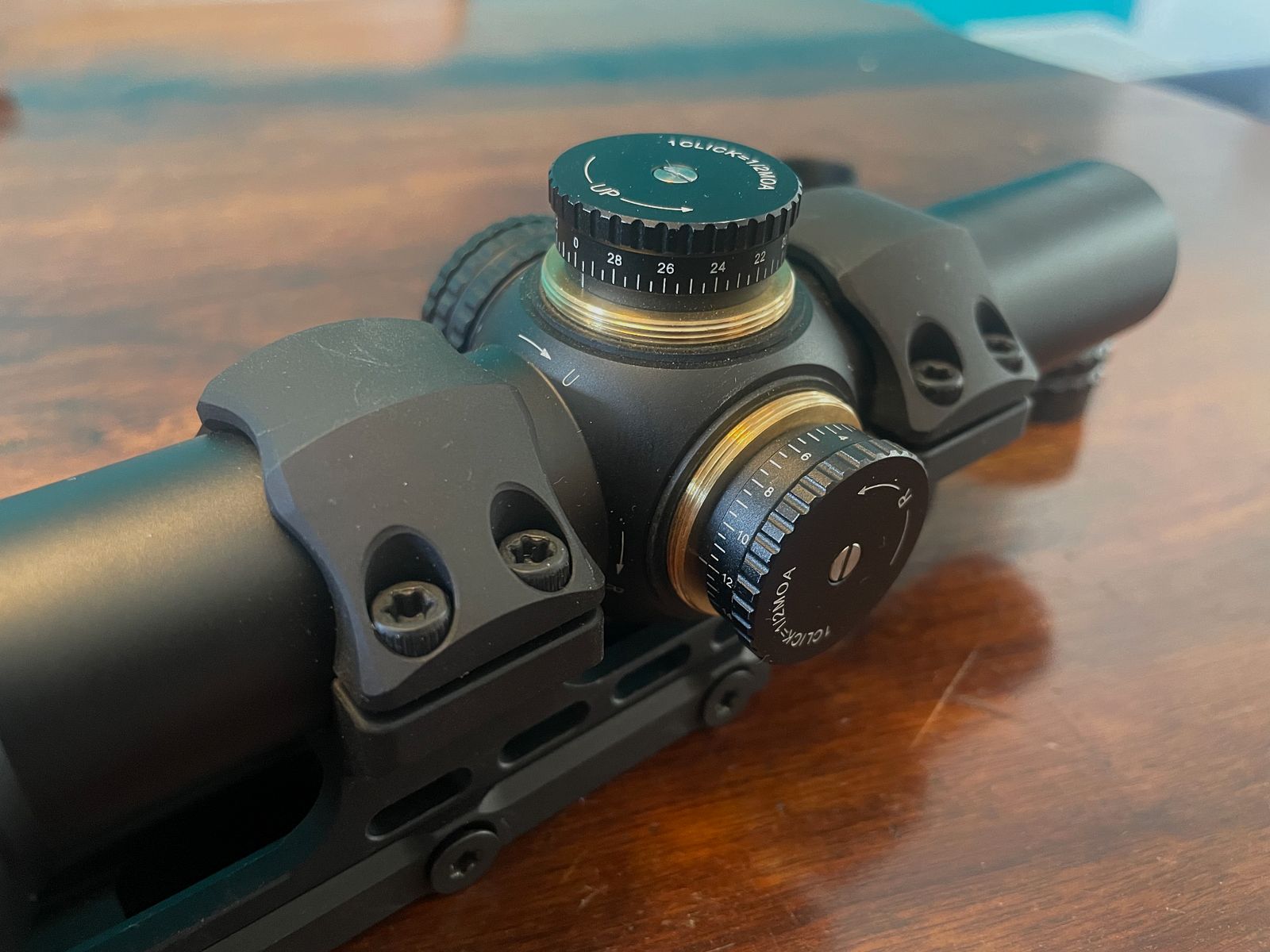 Vector Optics LPVO 1-6x24 Grimlock mit LP Zielfernrohr 