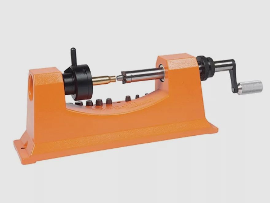 Lyman Universal Case Trimmer Combo / Case trimmer with 9 pilots and carbide cutter