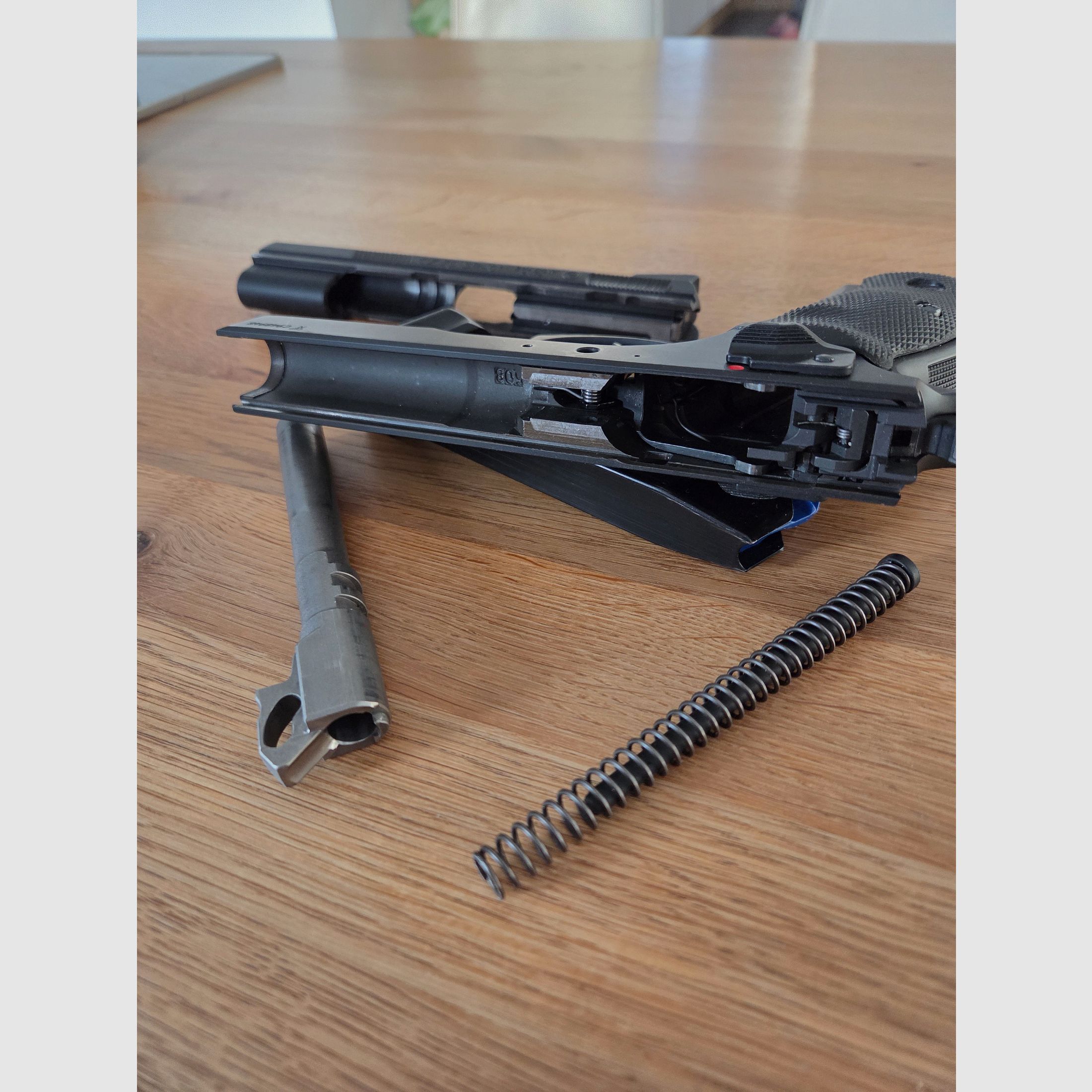 Pistolet CZ SP-01 Shadow