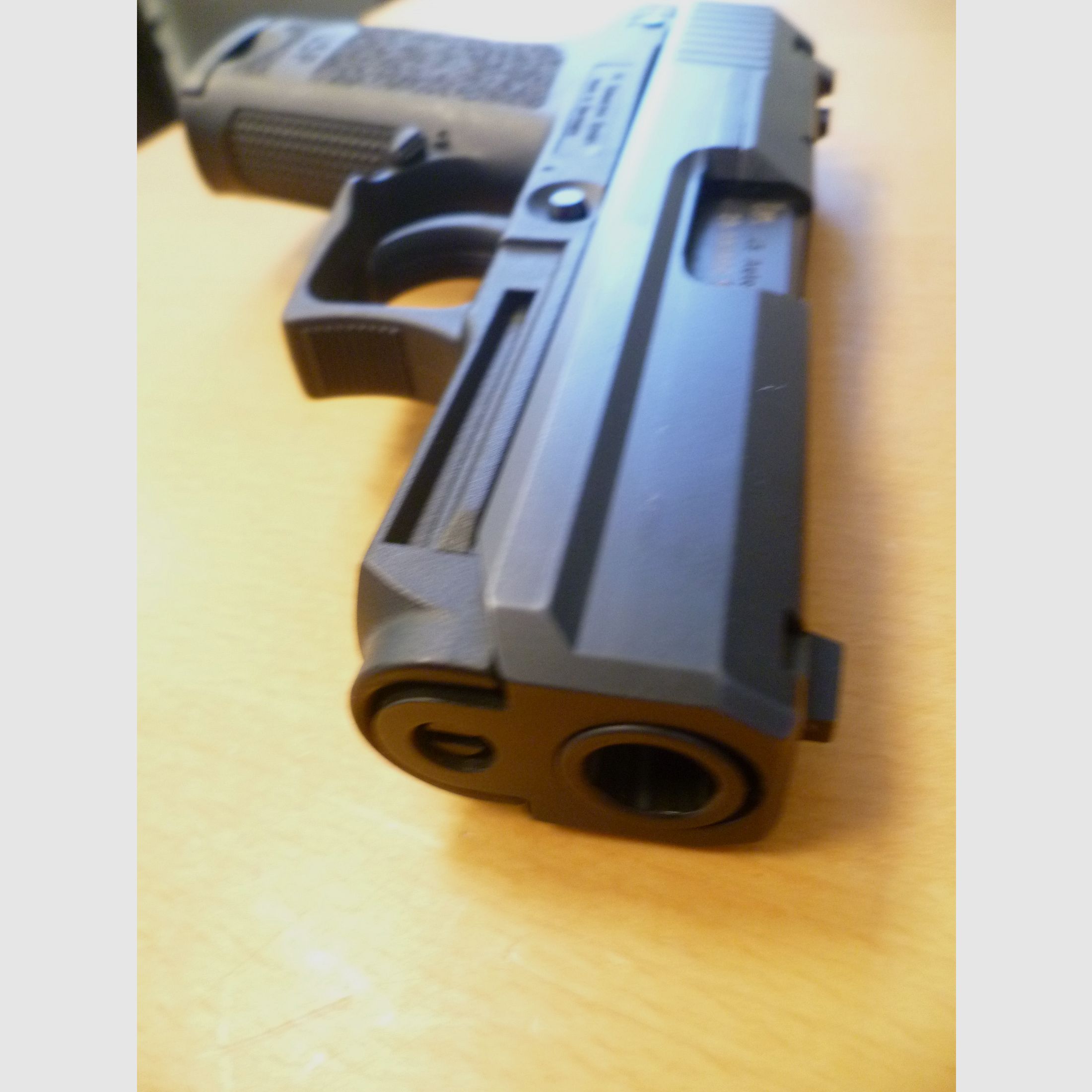 Pistole Heckler & Koch USP Compact .45 Auto