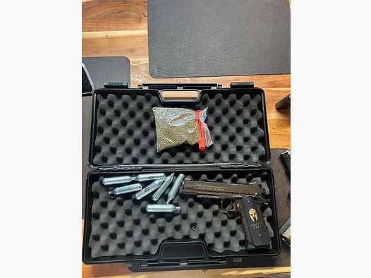 Sig Sauer 1911 Spartan CO2 Pistole Vollmetall Blowback 4,5 mm im Set