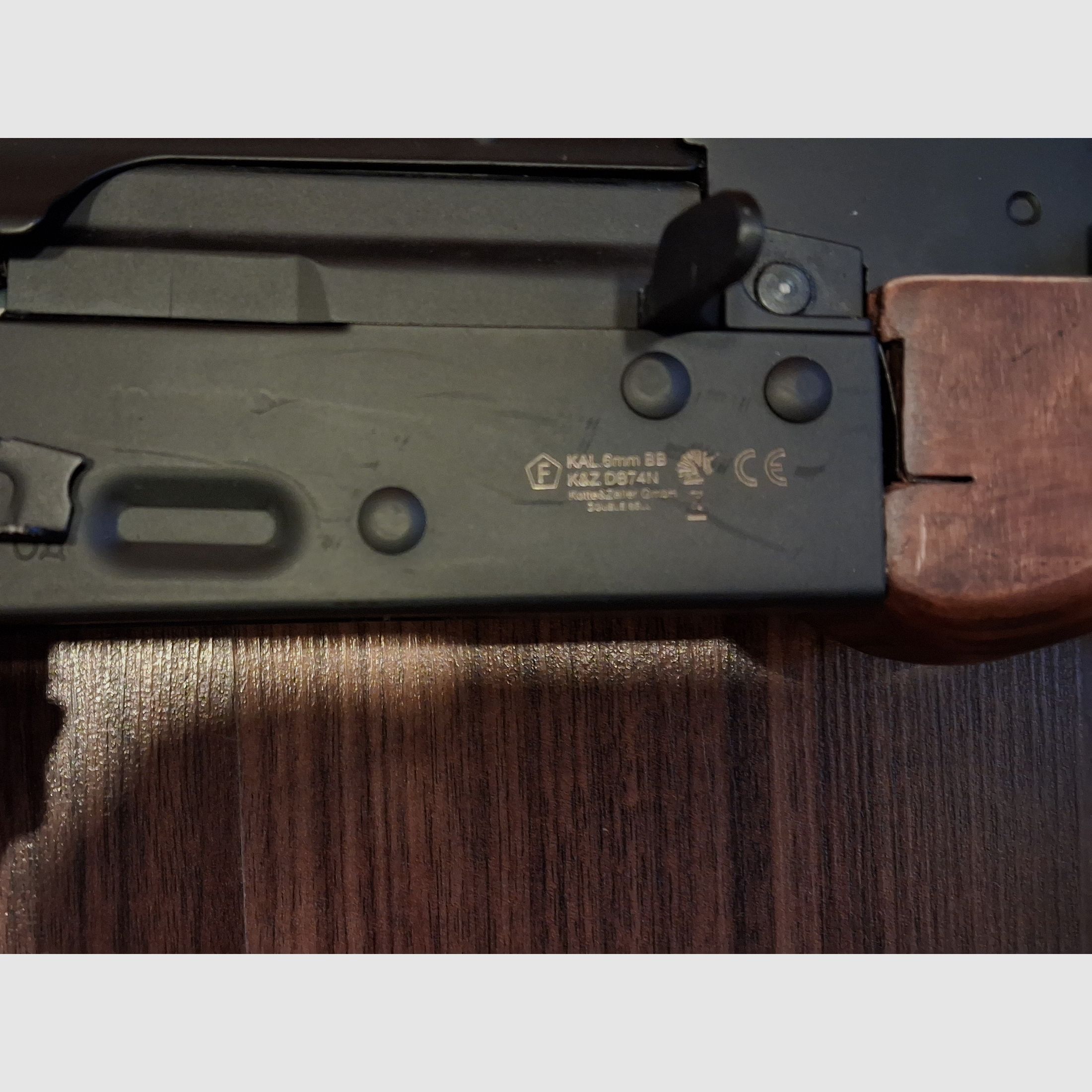 Airsoft AK 74 bois véritable/métal plein (Défectueux)