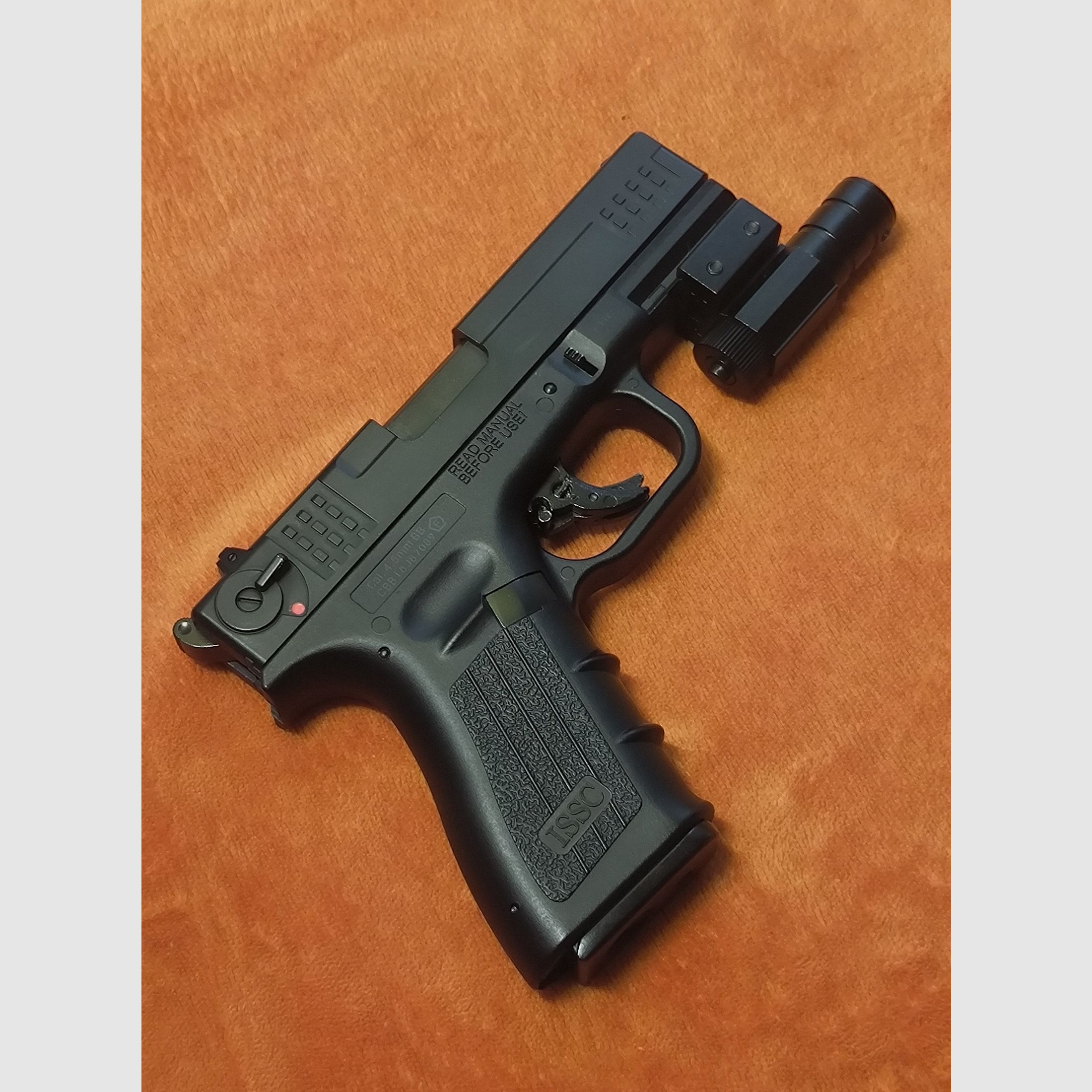 ISSC M22 CO2 Blowback wie Neu Voll Set