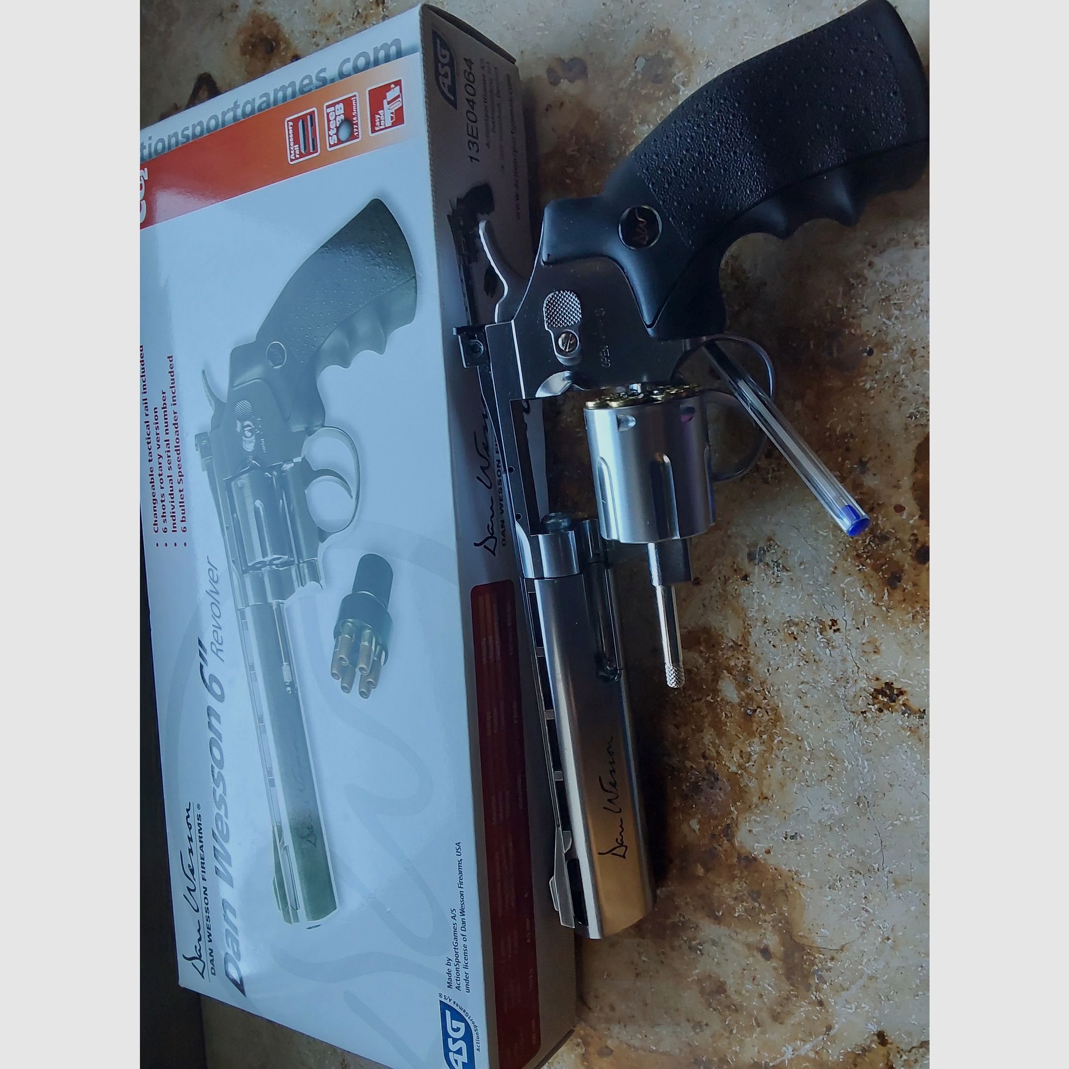 0an Wesson CO2 Revolver  6 Zoll 4,5mm BB