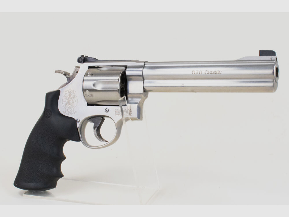 Smith & Wesson 629-4 Revolver