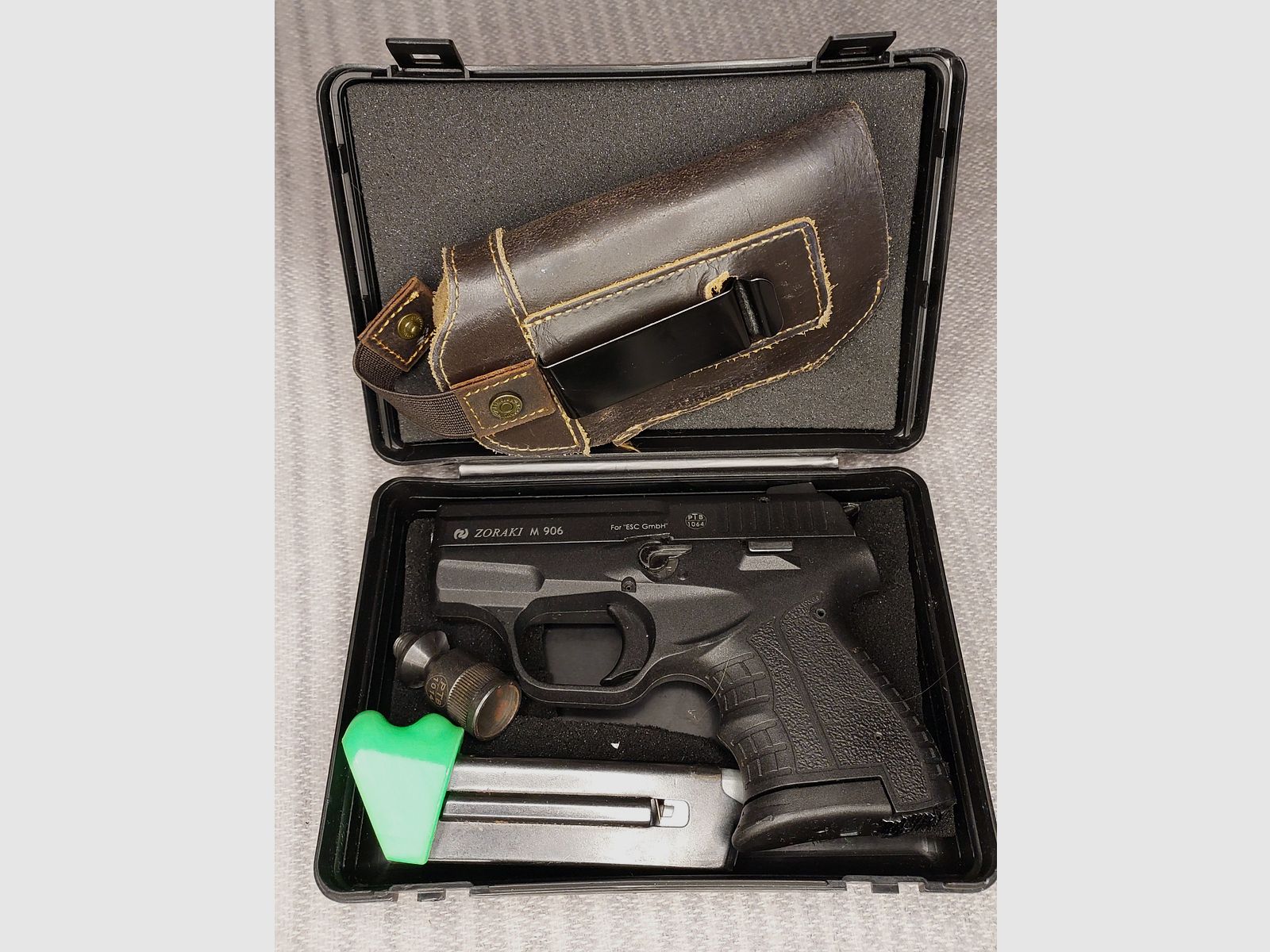 Pistolet d'alarme Zoraki M 906 9mm P.A.K. (PTB 1064) avec holster et 2 chargeurs