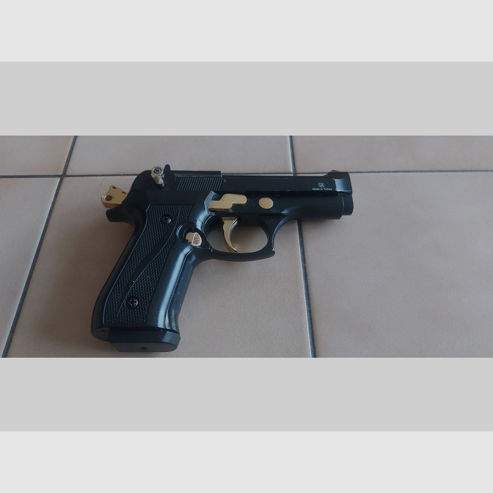 Pistola de señal de gas compacta GSG - Cal. 9mm