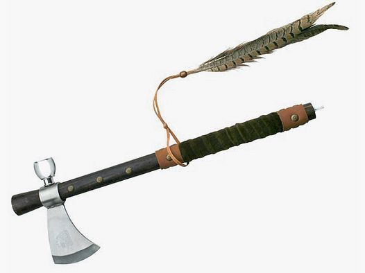 Tomahawk mit Federn und Metallklinge