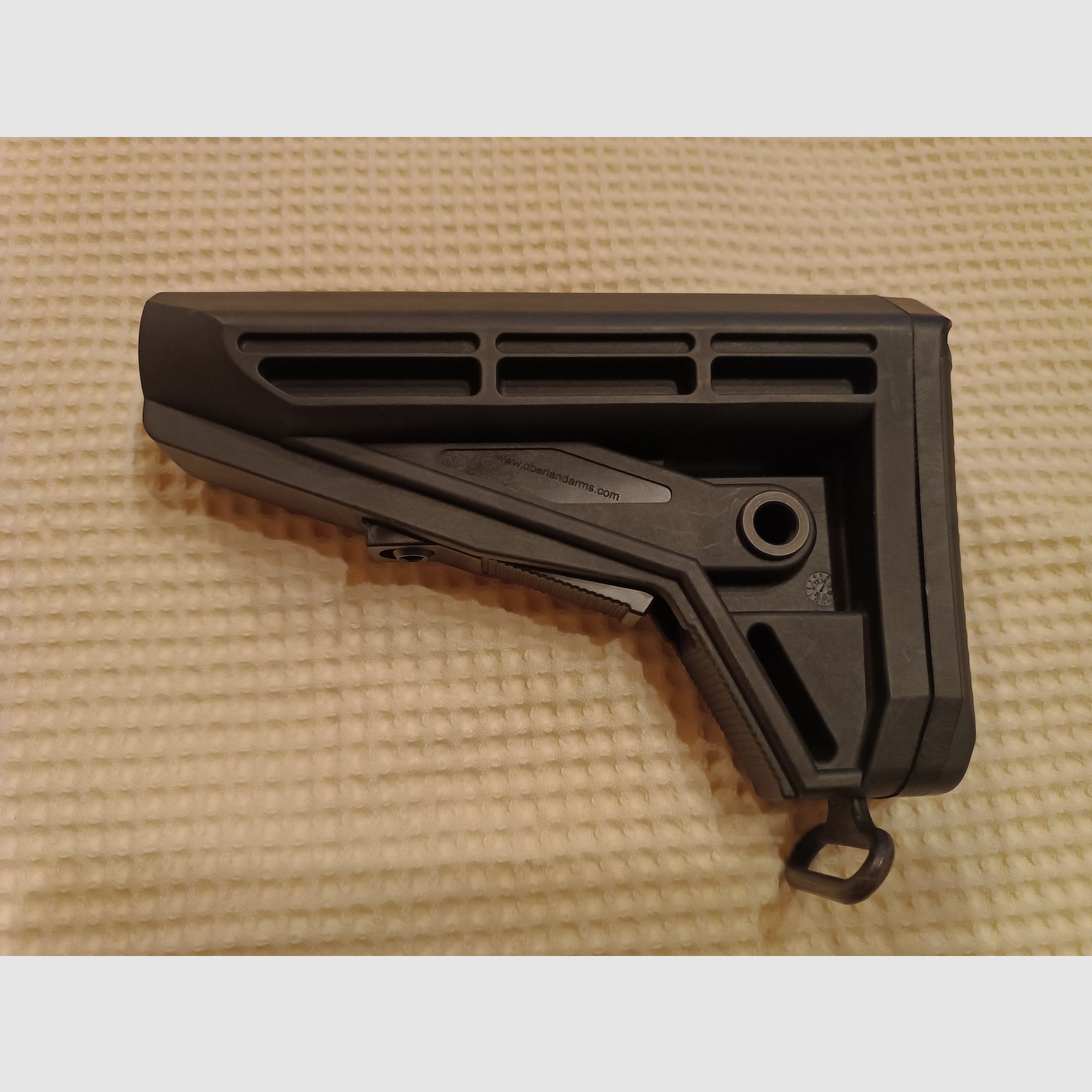Oberland Arms Original Schulterstütze OHNE Golfballmuster mil spec