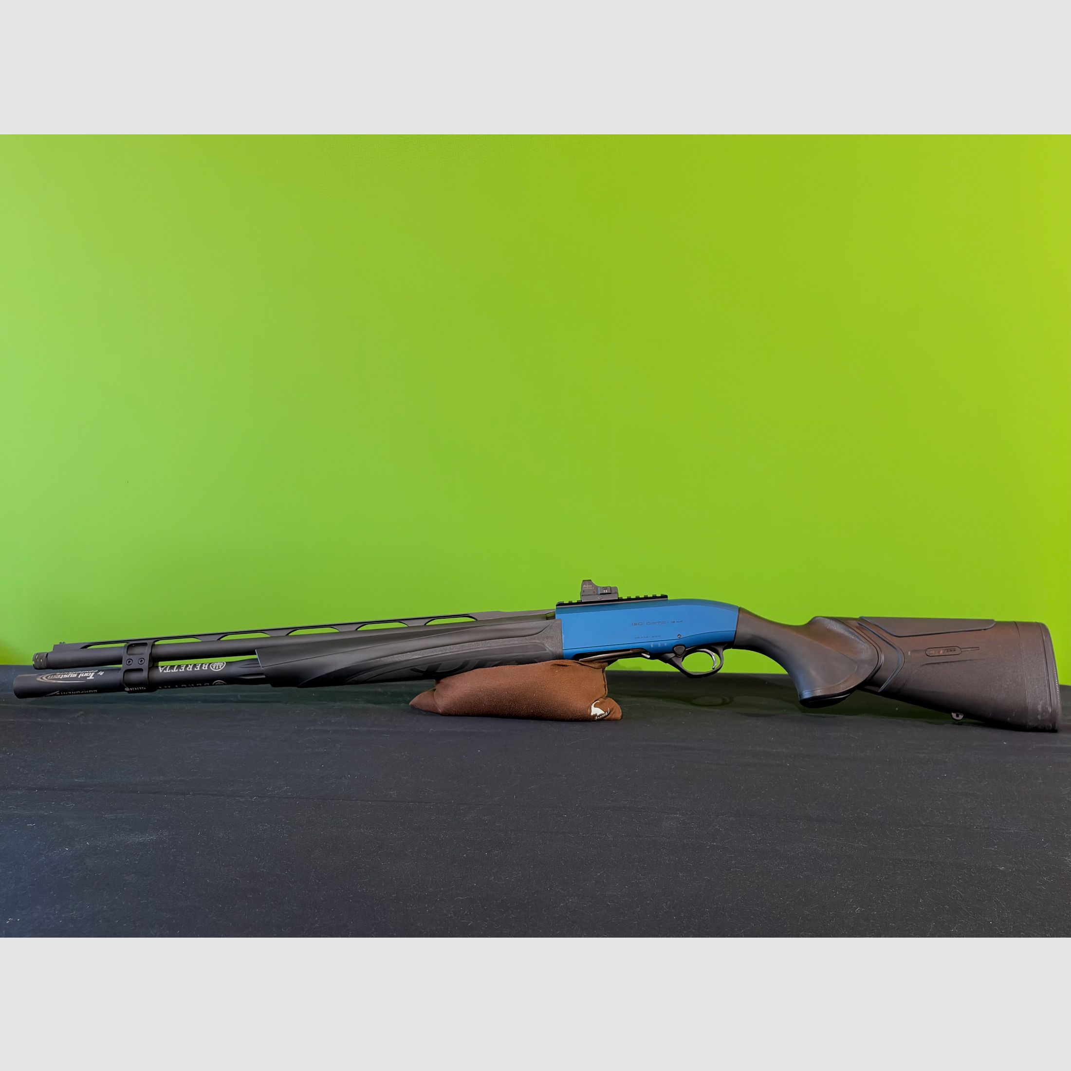 Beretta 1301 Comp Pro 12/76 con Burris FastFire 2, Picatinny Rail & Optimachoke HP Ported
