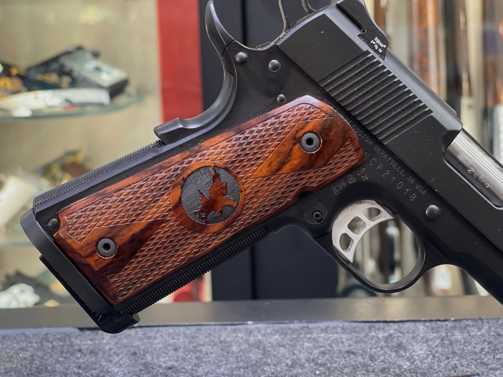 NightHawk Custom Talon, afbeelding 7 van 10