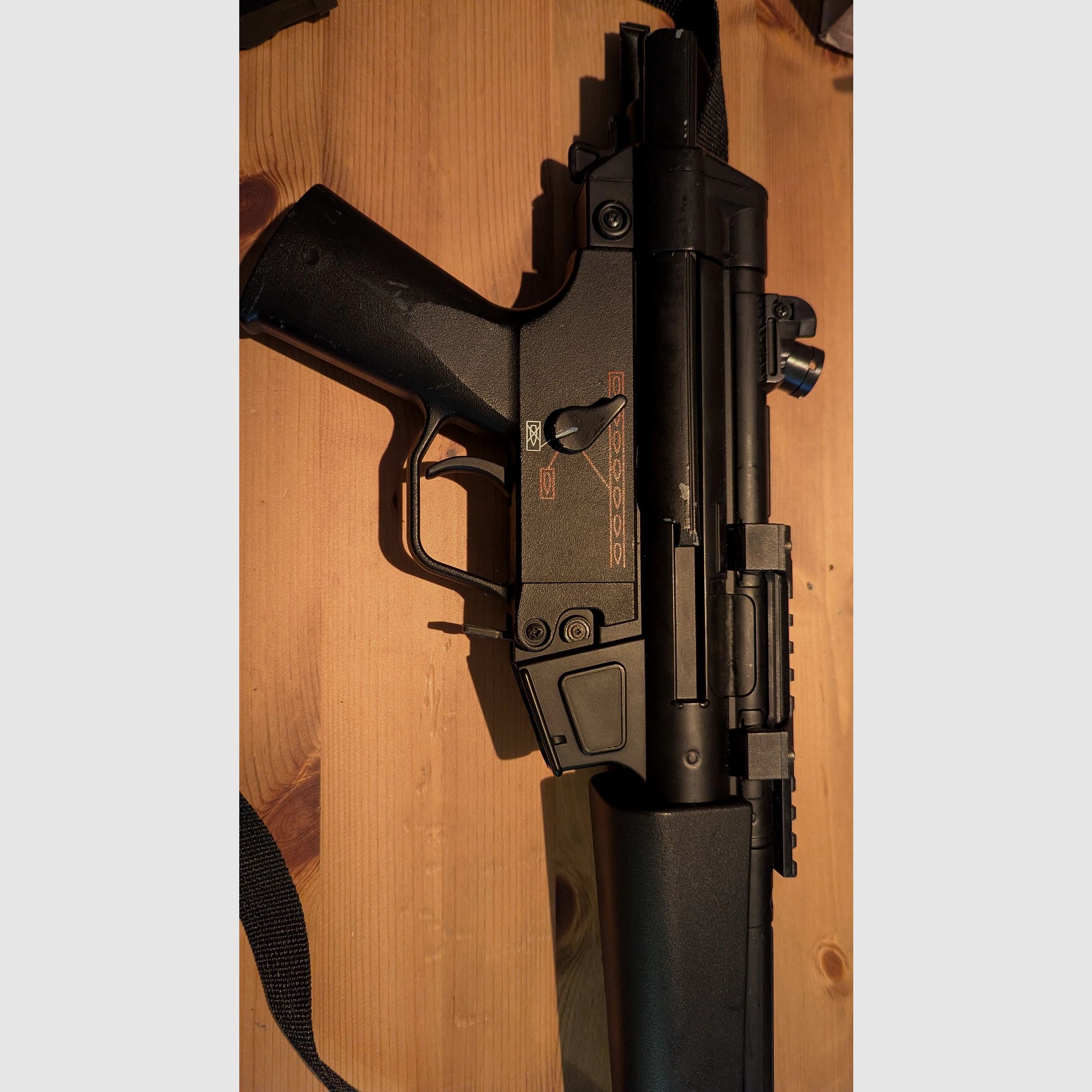 Airsoft MP5 A5 AEG 0.5J (defective) incl. accessories