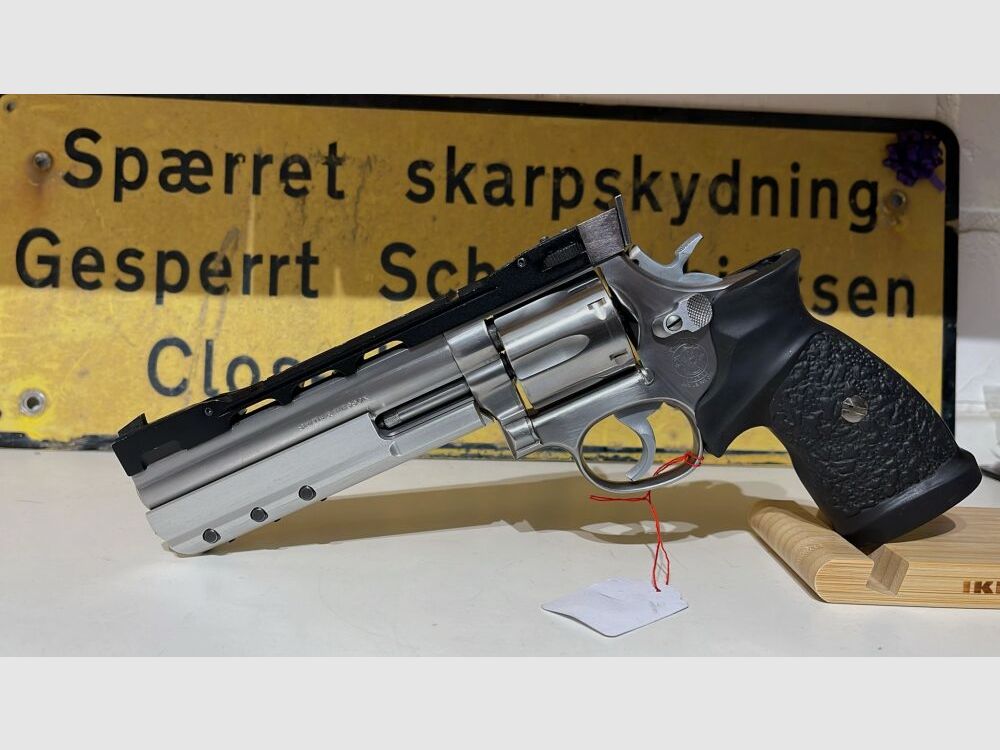 Smith&Wesson 686 PPC Revolver (Merkle Tuning)