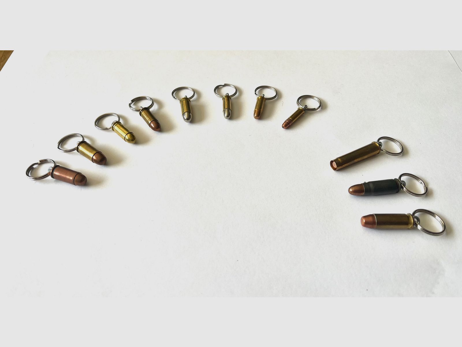 ••• Verschillende cartridges - sleutelhanger pistool •••, afbeelding 10 van 11