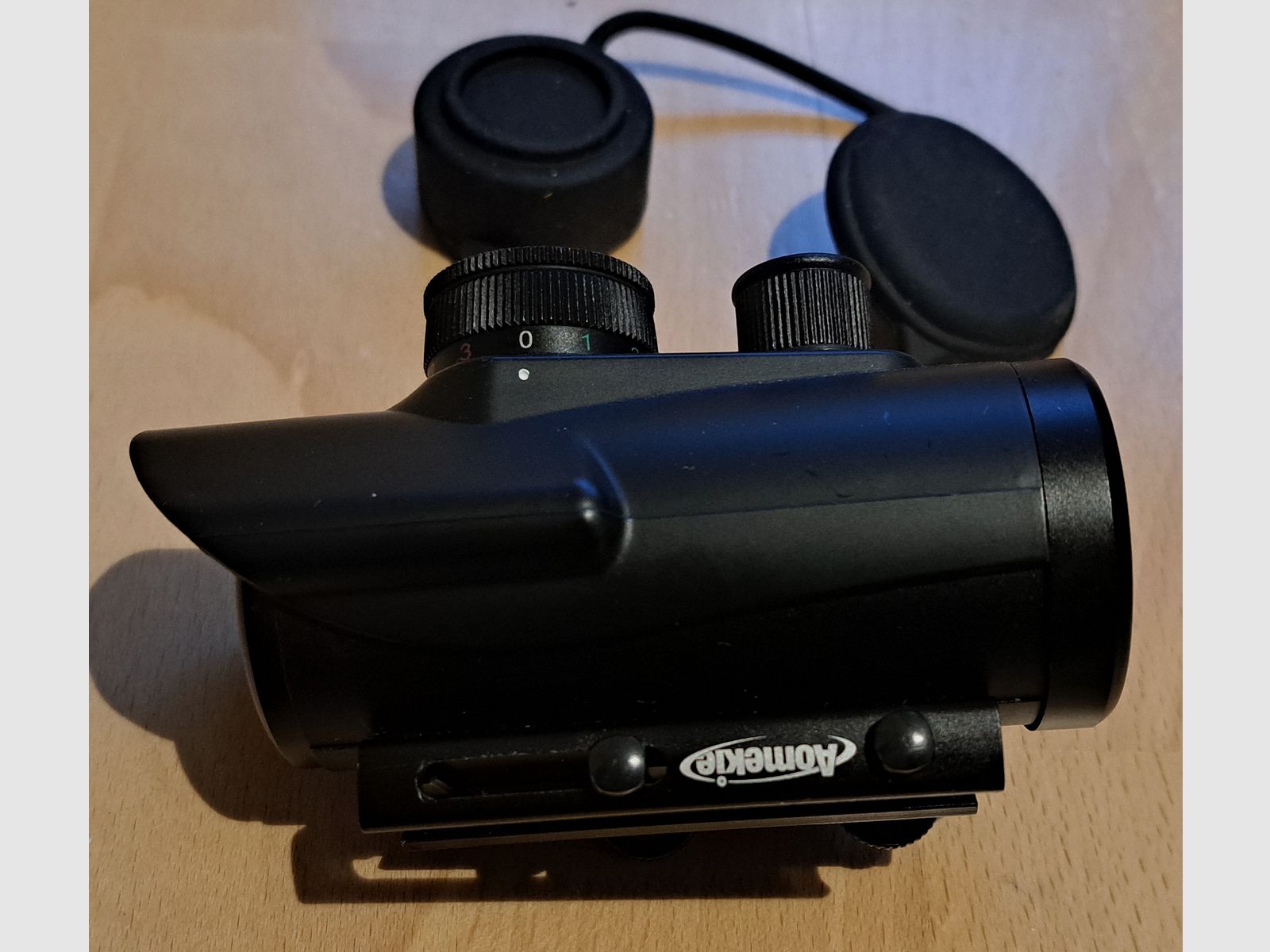 Aomekie Softair Red Dot Visier für 11mm/22mm Schiene Leuchtpunktvisier Rotpunktvisier mit Schutz und Tactical 3 Reticles für Jagd Softair und Armbrust Schussfest