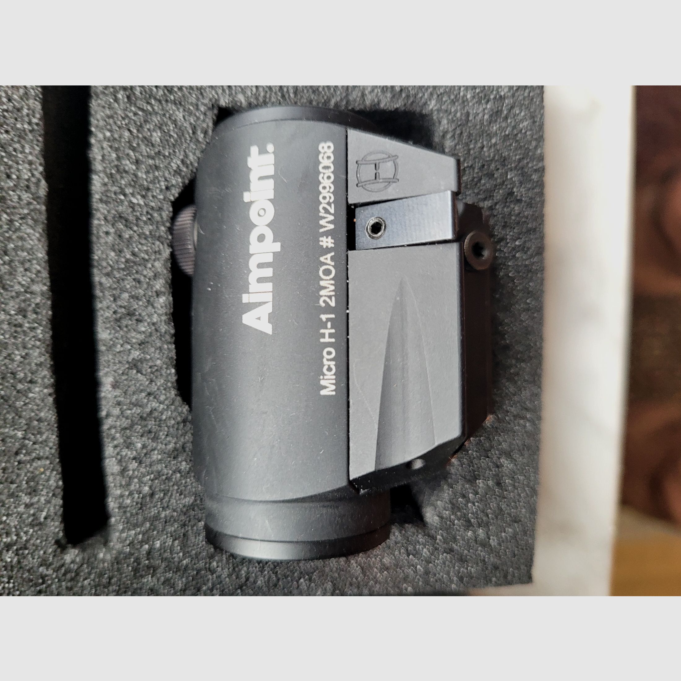 Aimpoint Micro H-1 2 MOA! Including Blaser saddle mount like new