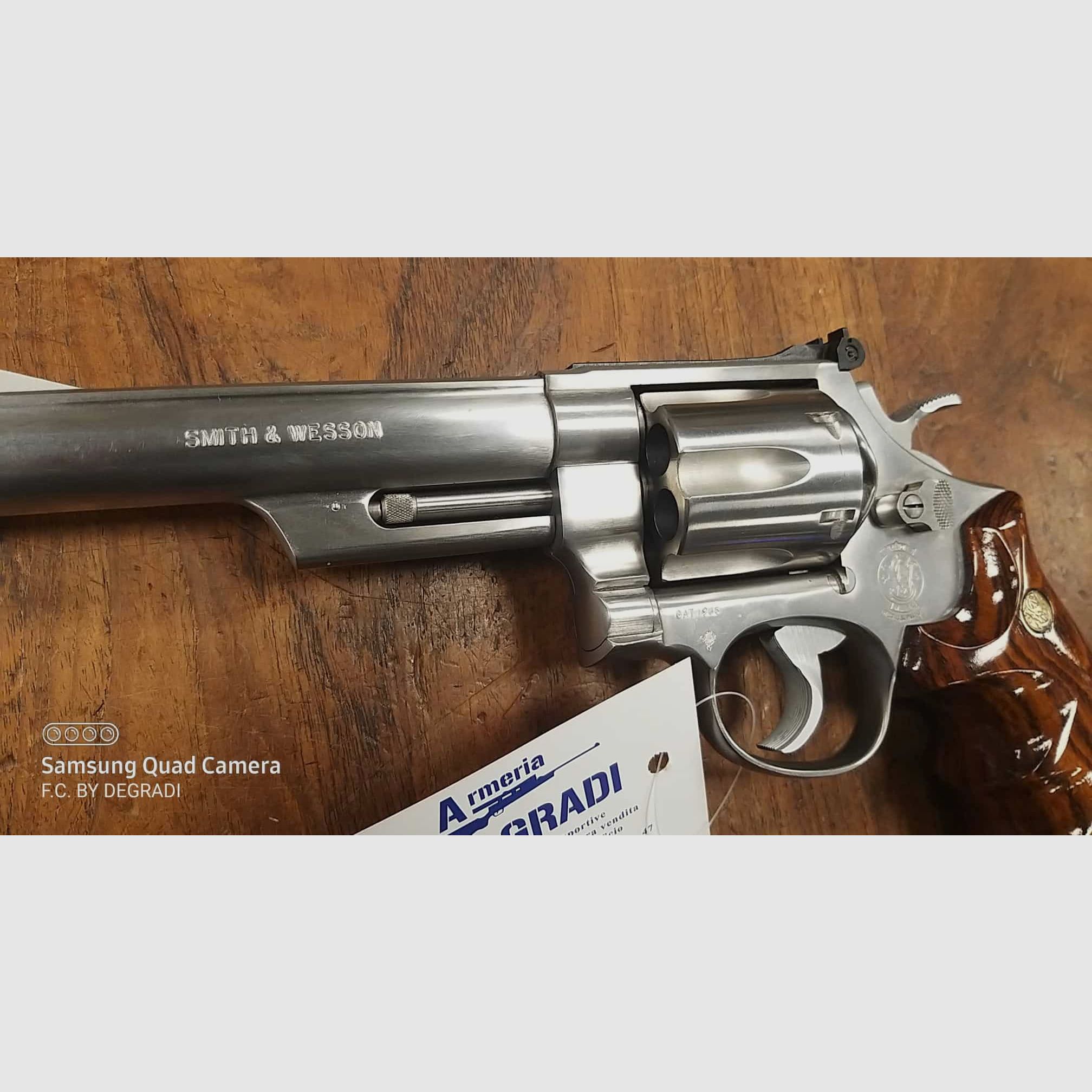 REVOLVER SMITH & WESSON MODEL 629 – 3 CALIBRE 44 MAGNUM, imagen 2 de 4