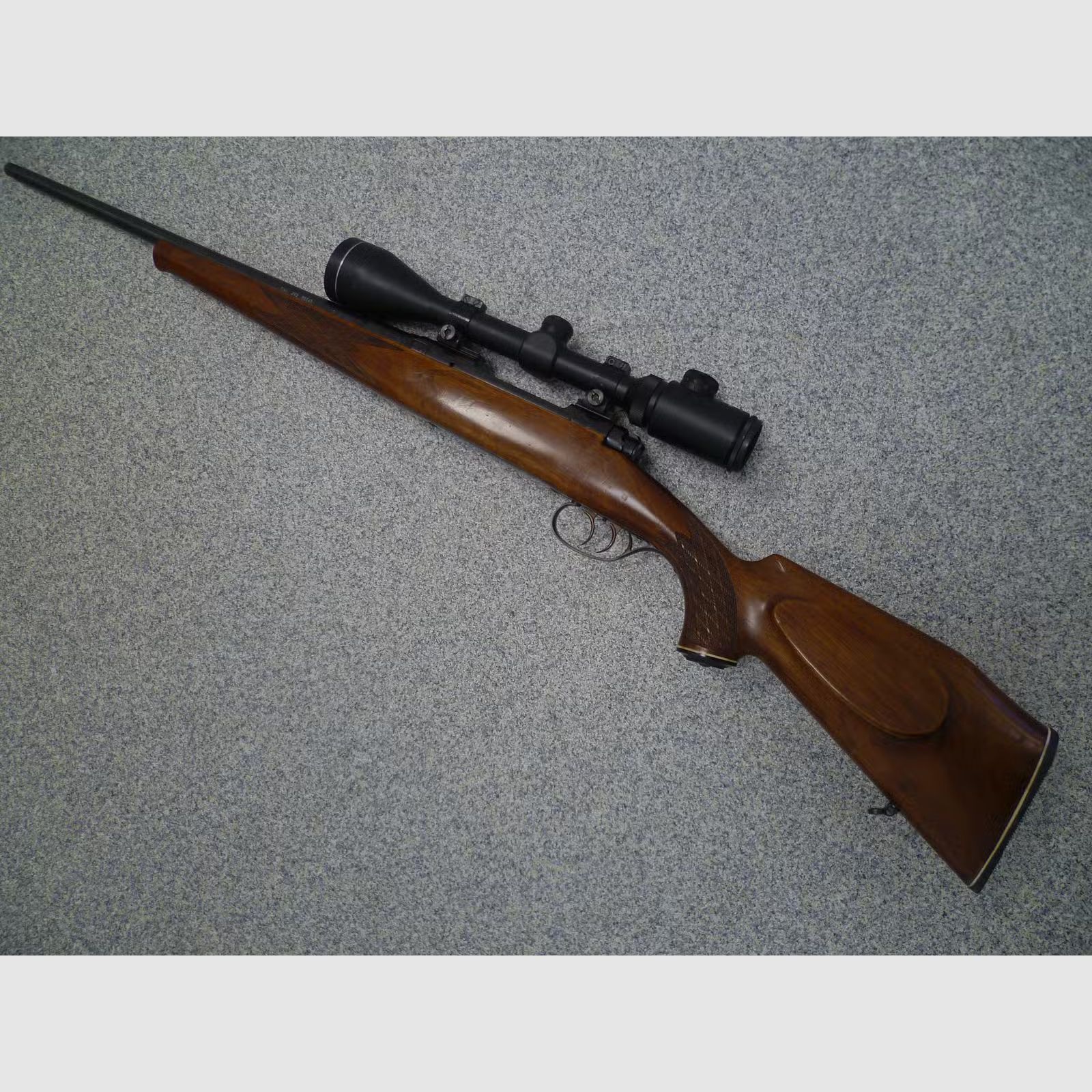 Anschütz repeating rifle caliber .243 Win with SD thread and thread adapter to M15 including scope