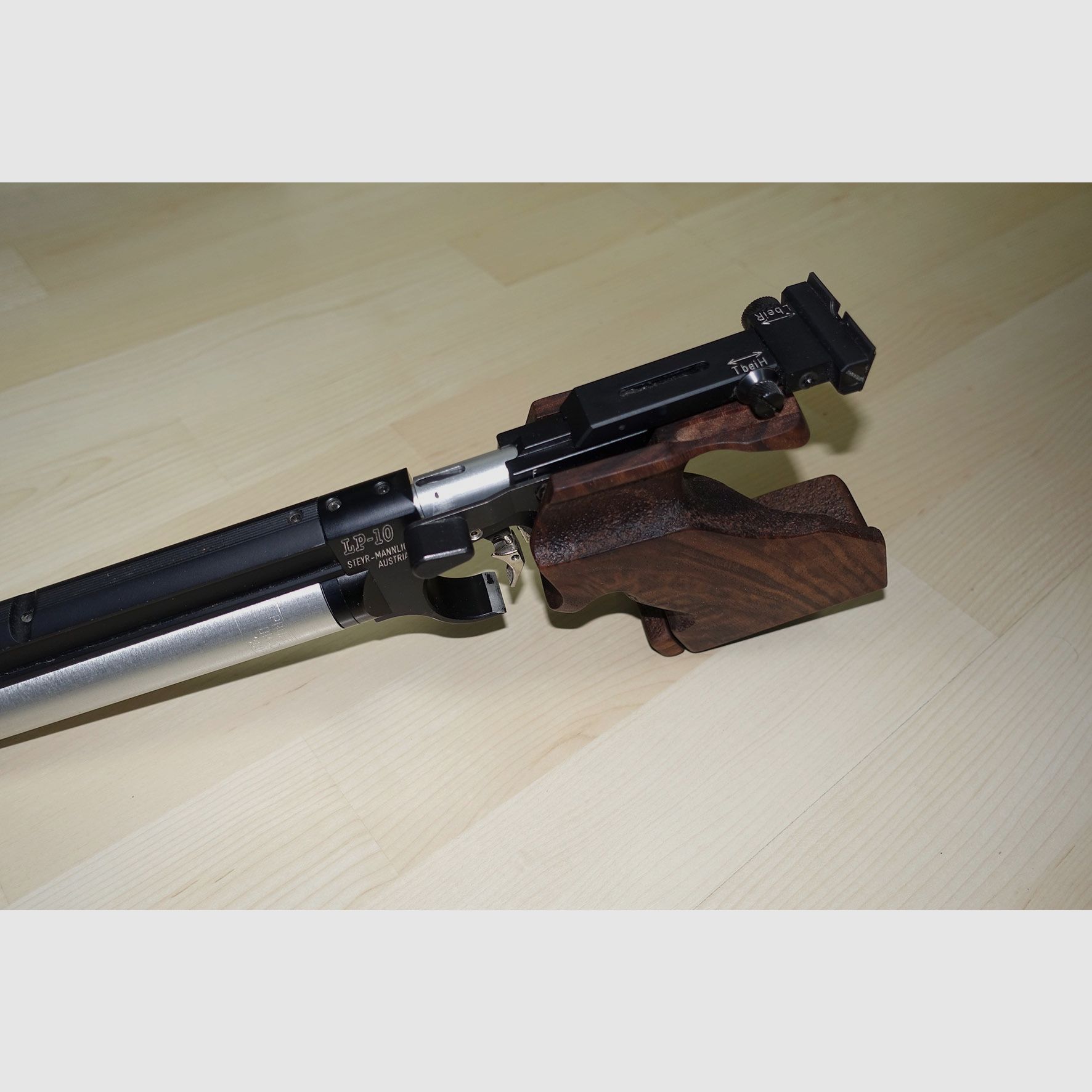 Steyr LP10 Pressluft Matchpistole / Links- oder Rechtsgriff