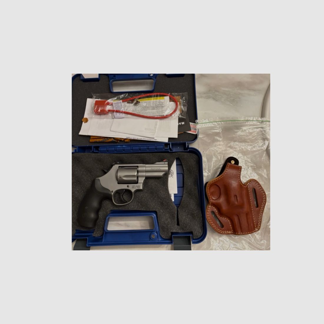 Brandneues S/W Mod 69 44 Magnum
