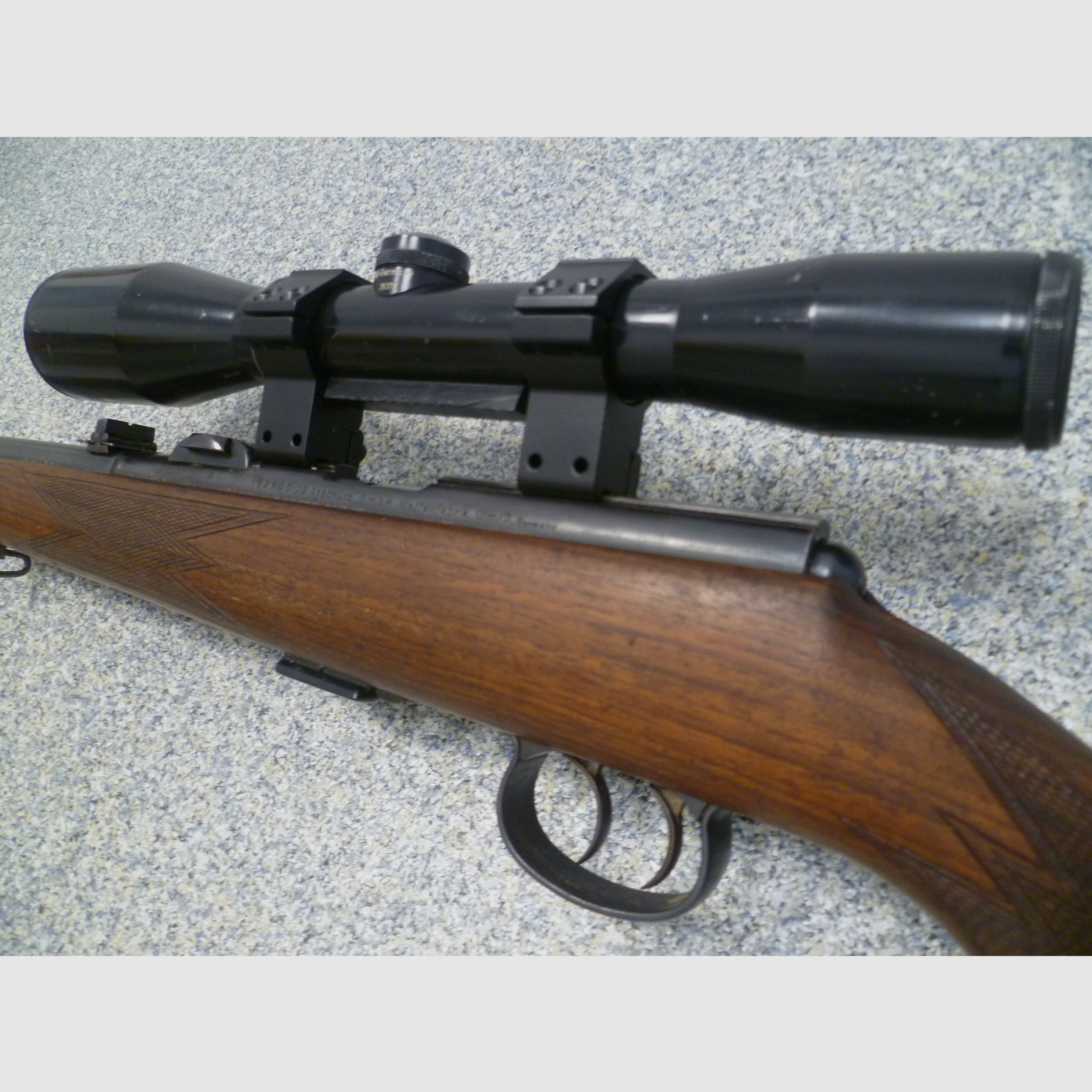 Repetierbüchse Anschütz 1417 .22lr.