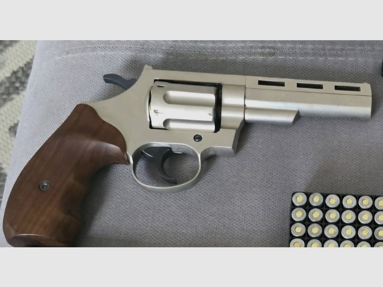 Colt Anakonda Schreckschuss