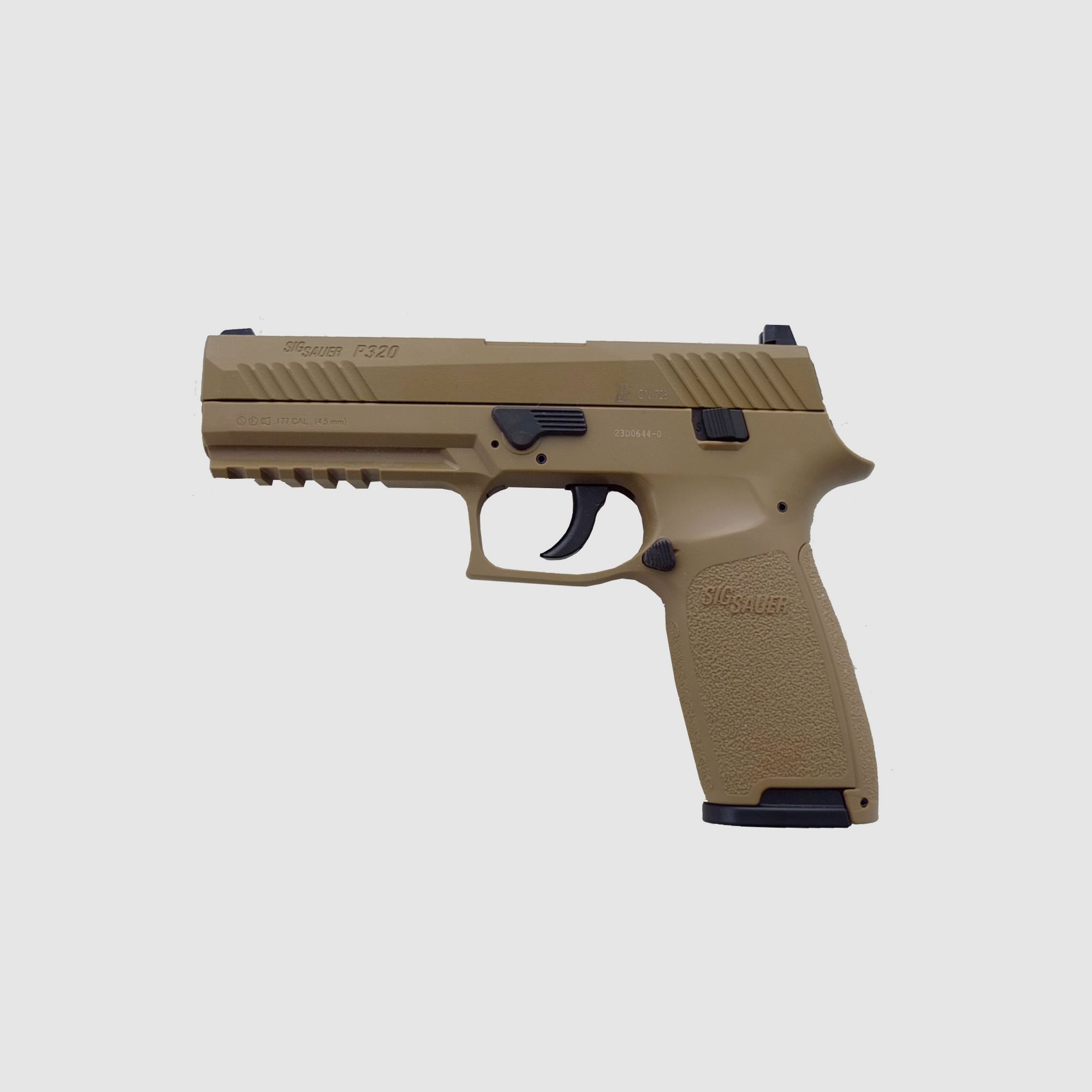Sig Sauer P320, Bild 2 von 2