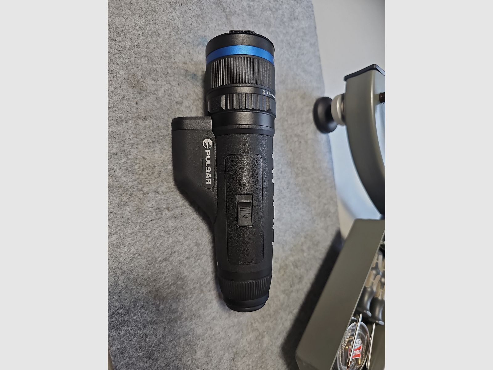 Pulsar TELOS LRF XP50 con 2 baterías como nuevo