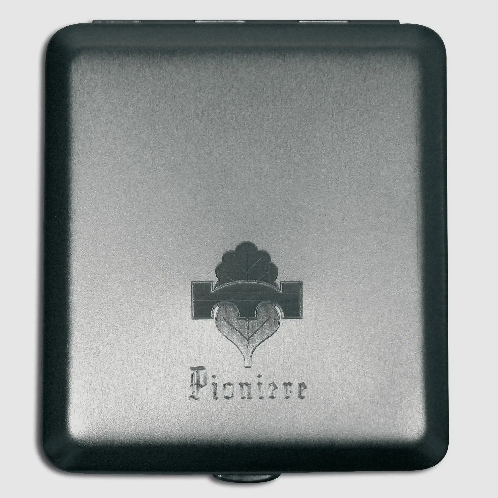 Fritzsch cigarette case Pioneer