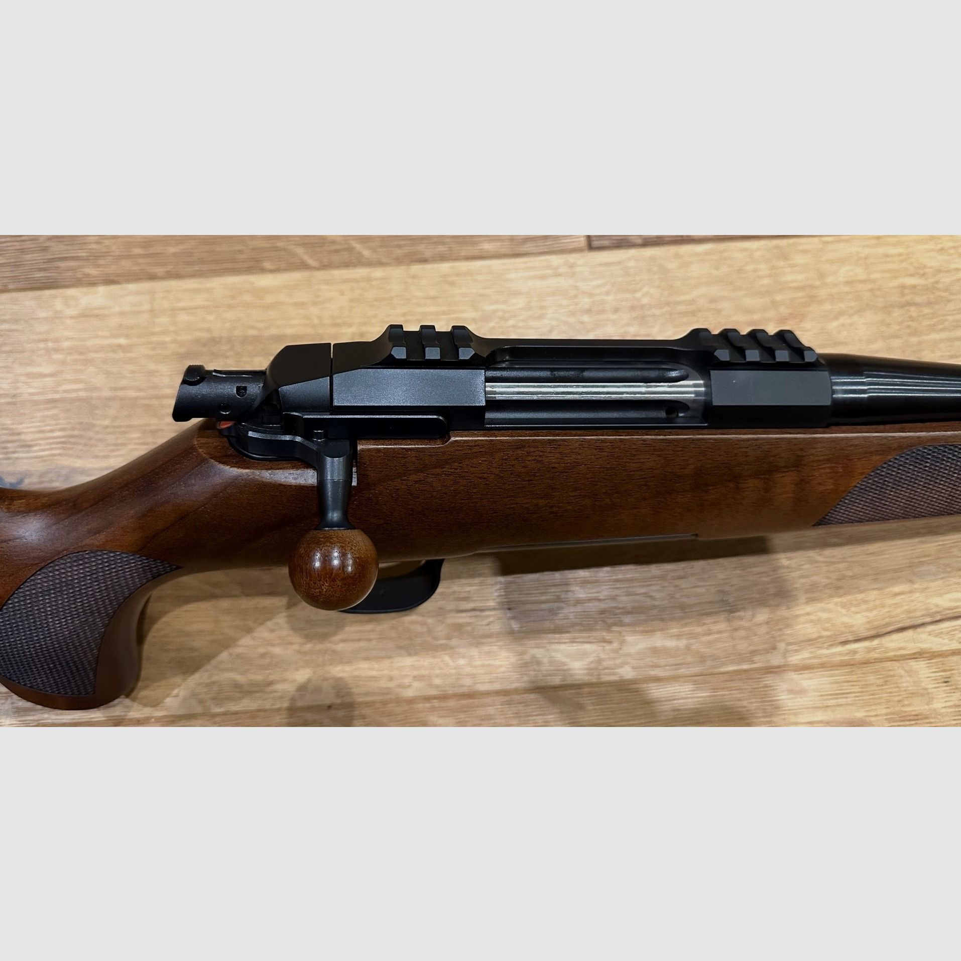 Steel Action Hunting Short HS Holzschaft