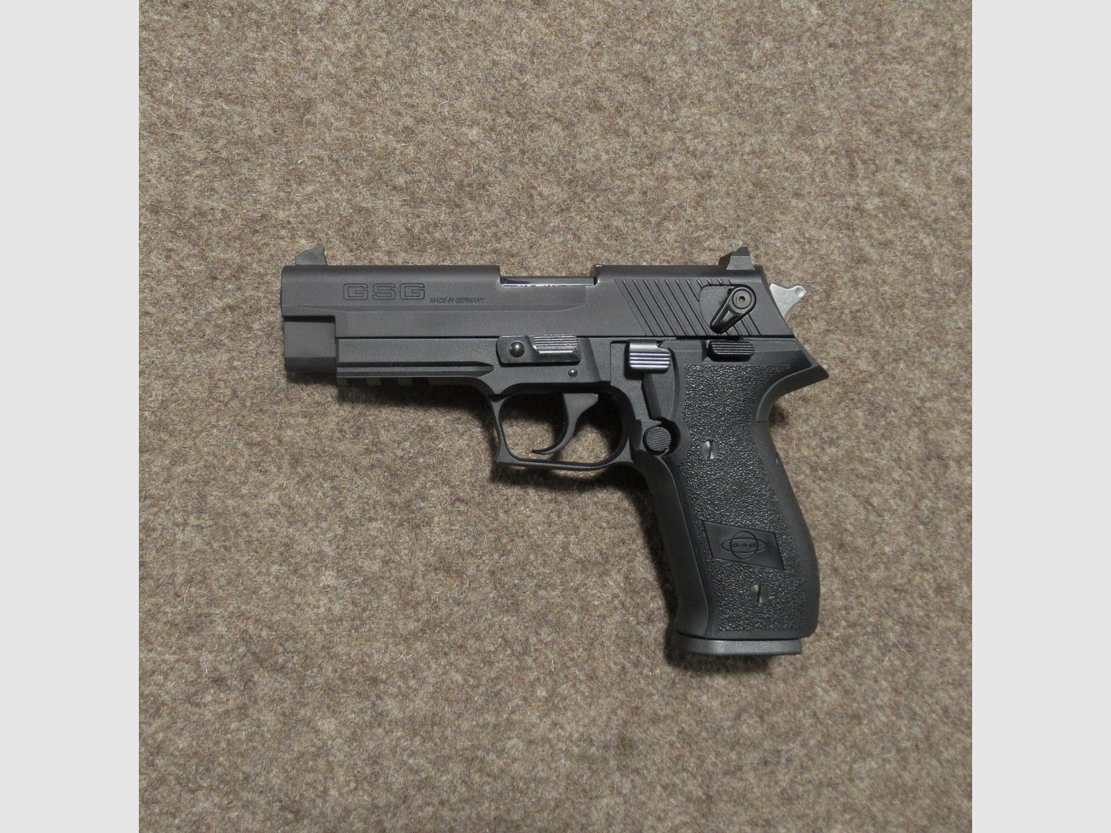 Pistolet GSG mod. FireFly black cal. .22lr, image 2 sur 2