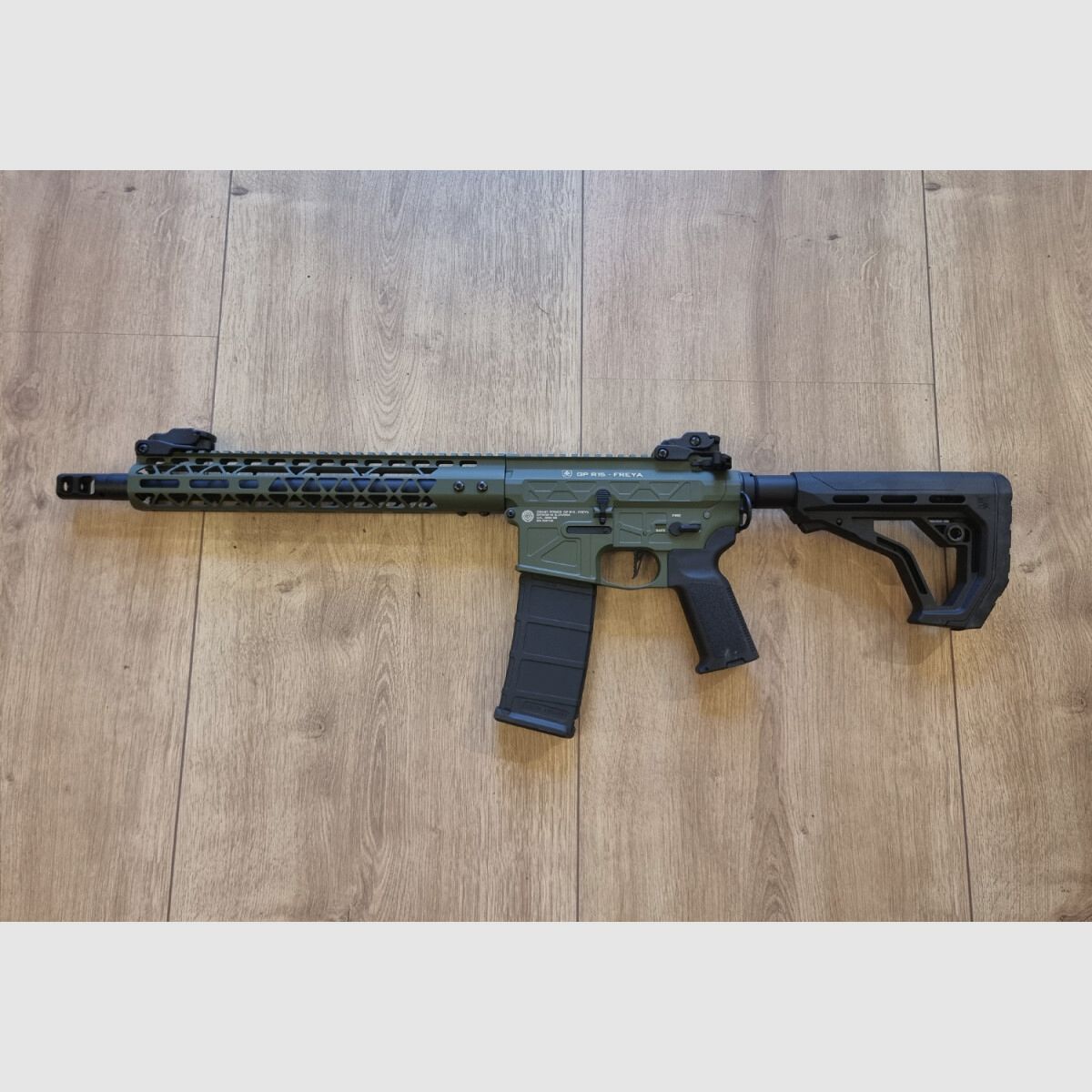 GP R15 FREYA Skeleton 13" gen.2 Mlok FREYA ALPHA Olive S-AEG Libre à partir de 18 ans | Delta Armory