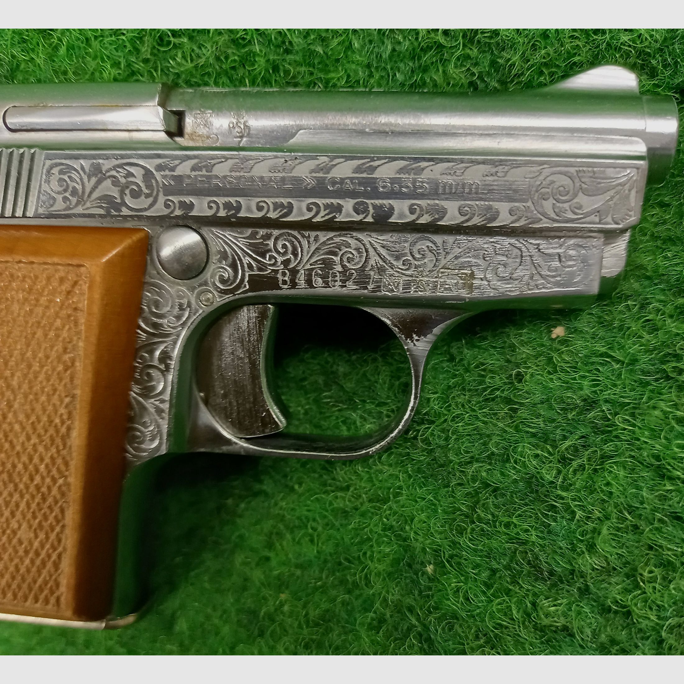 Grawerowany pistolet 6,35mmBrowning Renato Gamba
