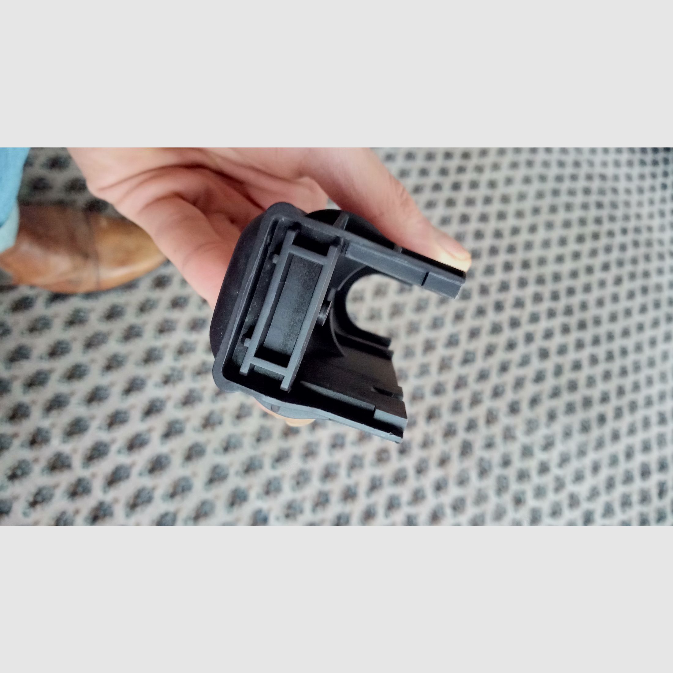 AIRSOFT - Ribbed plum polymer handguard for the toy Krinkov (AKS-74u) / Price negotiable // GBB S-AEG / AKSU