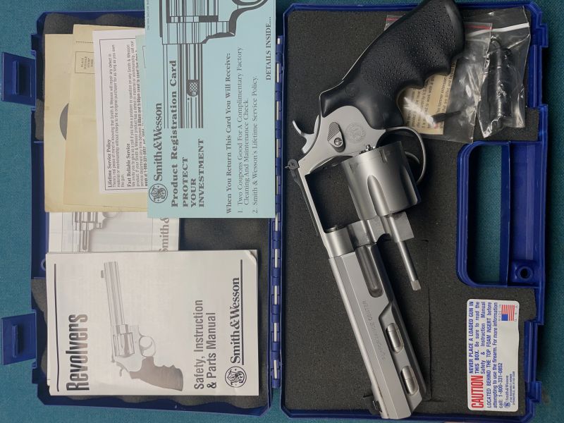 Smith & Wesson .44 mag 629 Performance Center