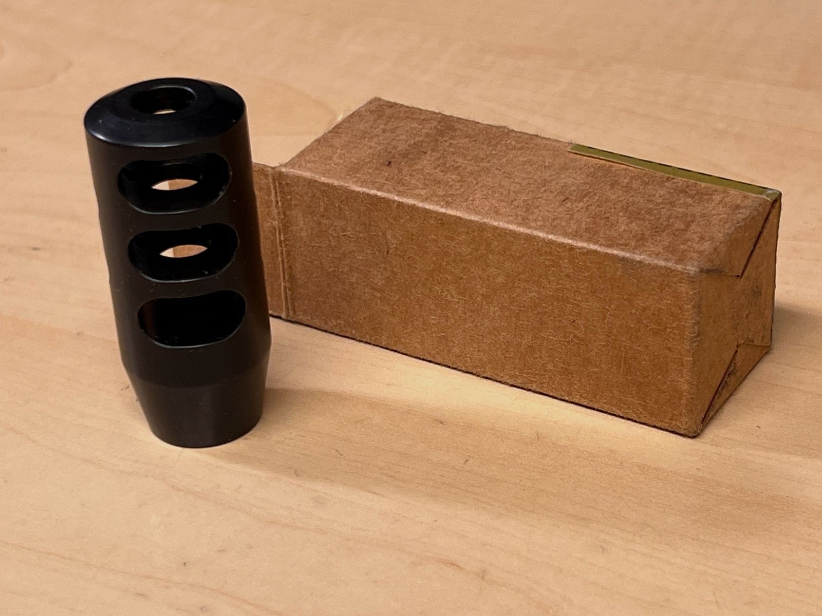 Hamulec wylotowy do Airsoft z gwintem M14 negatywnym wersja metalowa czarna