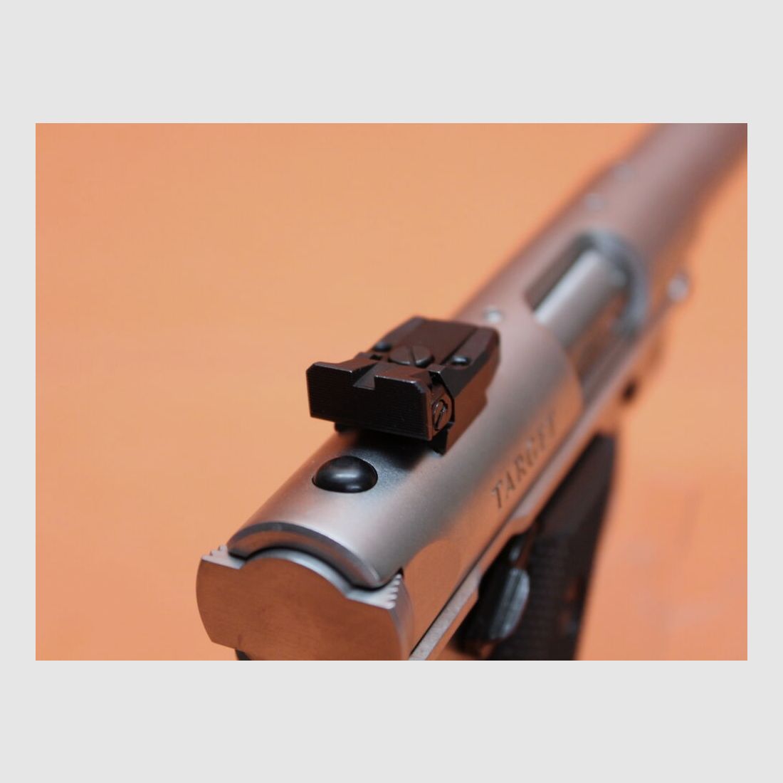 Ruger Ha.Pistol .22lr Ruger MARK IV Target Stainless THR 5.5" barrel/ thread 1/2-28 (.22lfB/.22L.R. MK4)