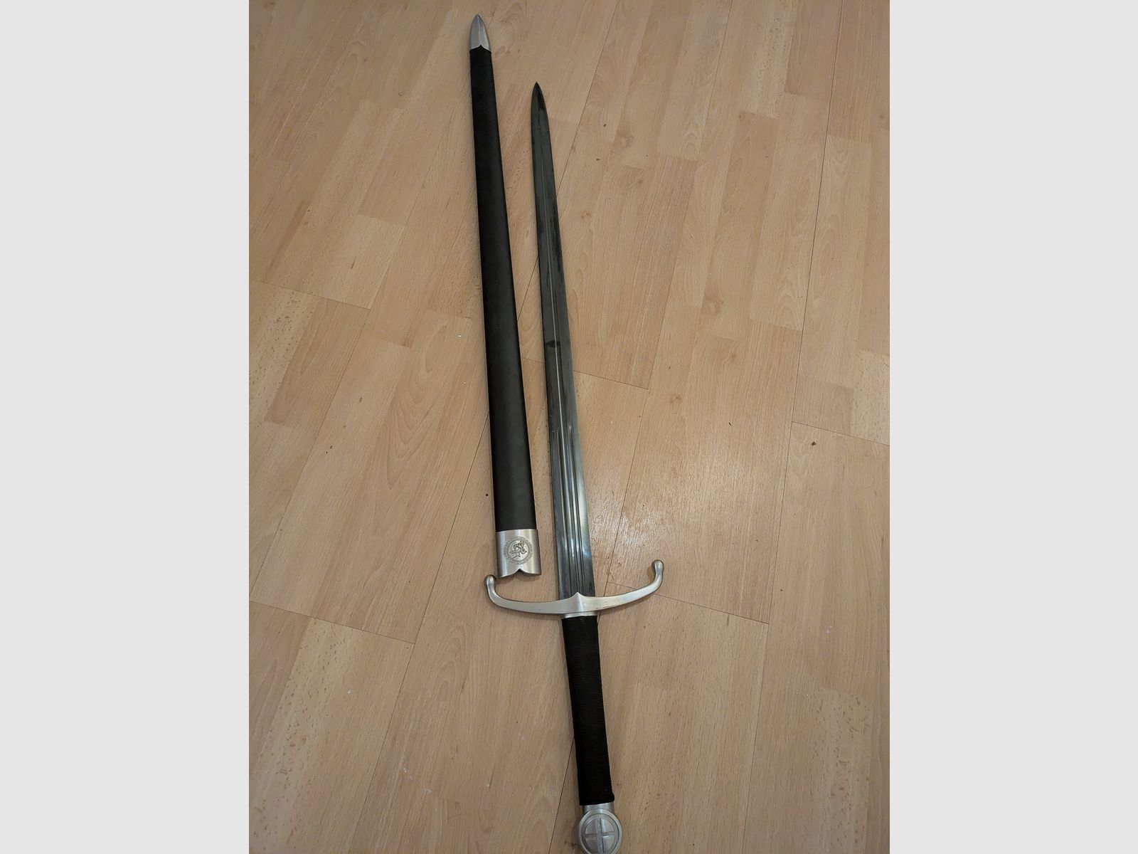 Épée médiévale avec fourreau - env. 80 cm de lame - Noir