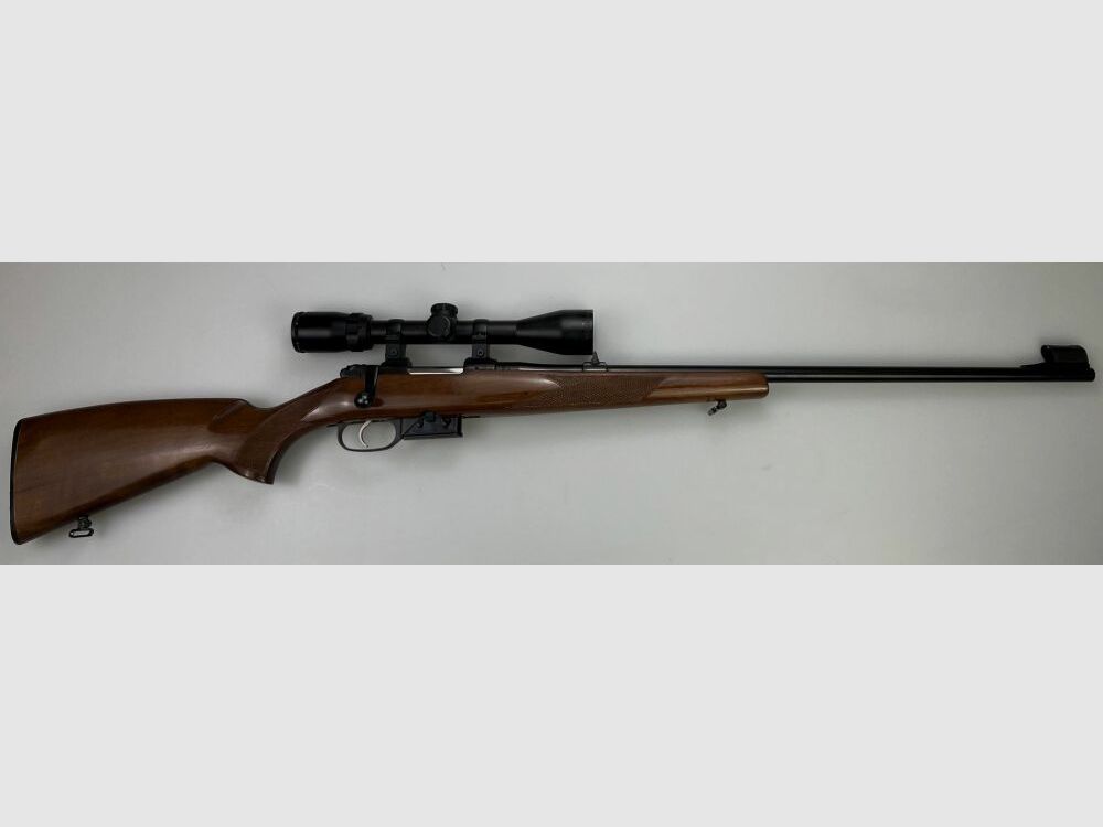 CZ 527