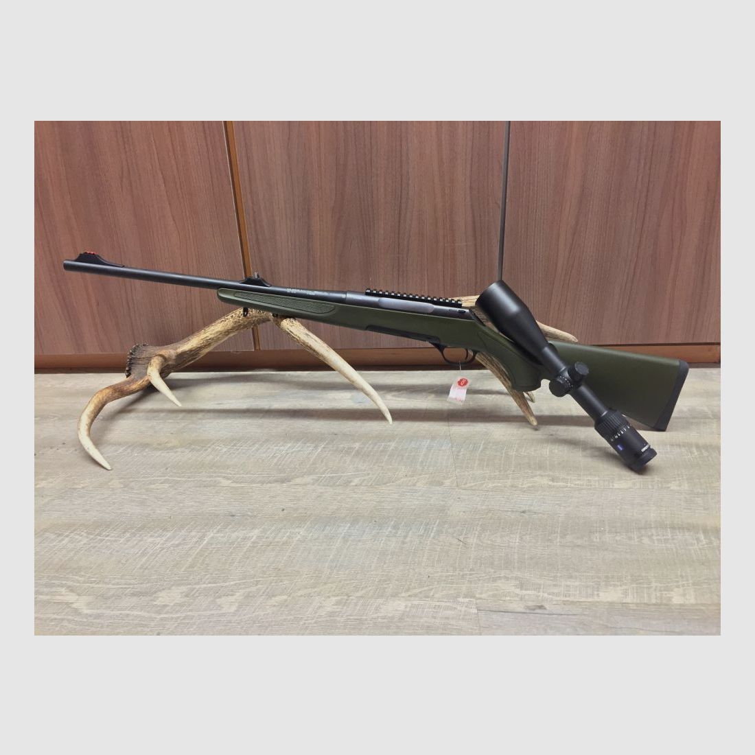 Haenel Varmint Jaeger 10, con Zeiss Conquest V4 3-12x56