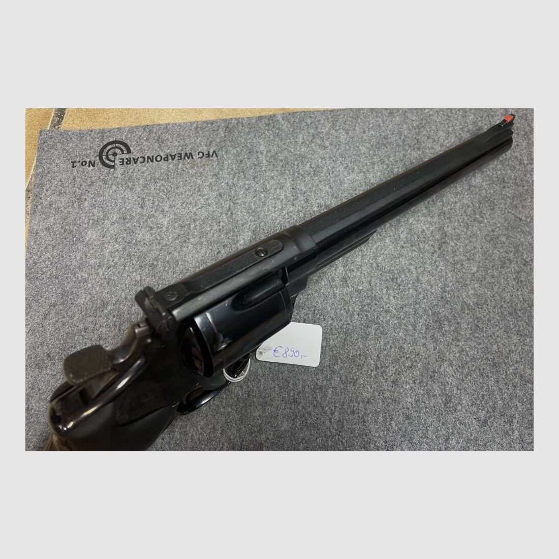 Smith + Wesson 29