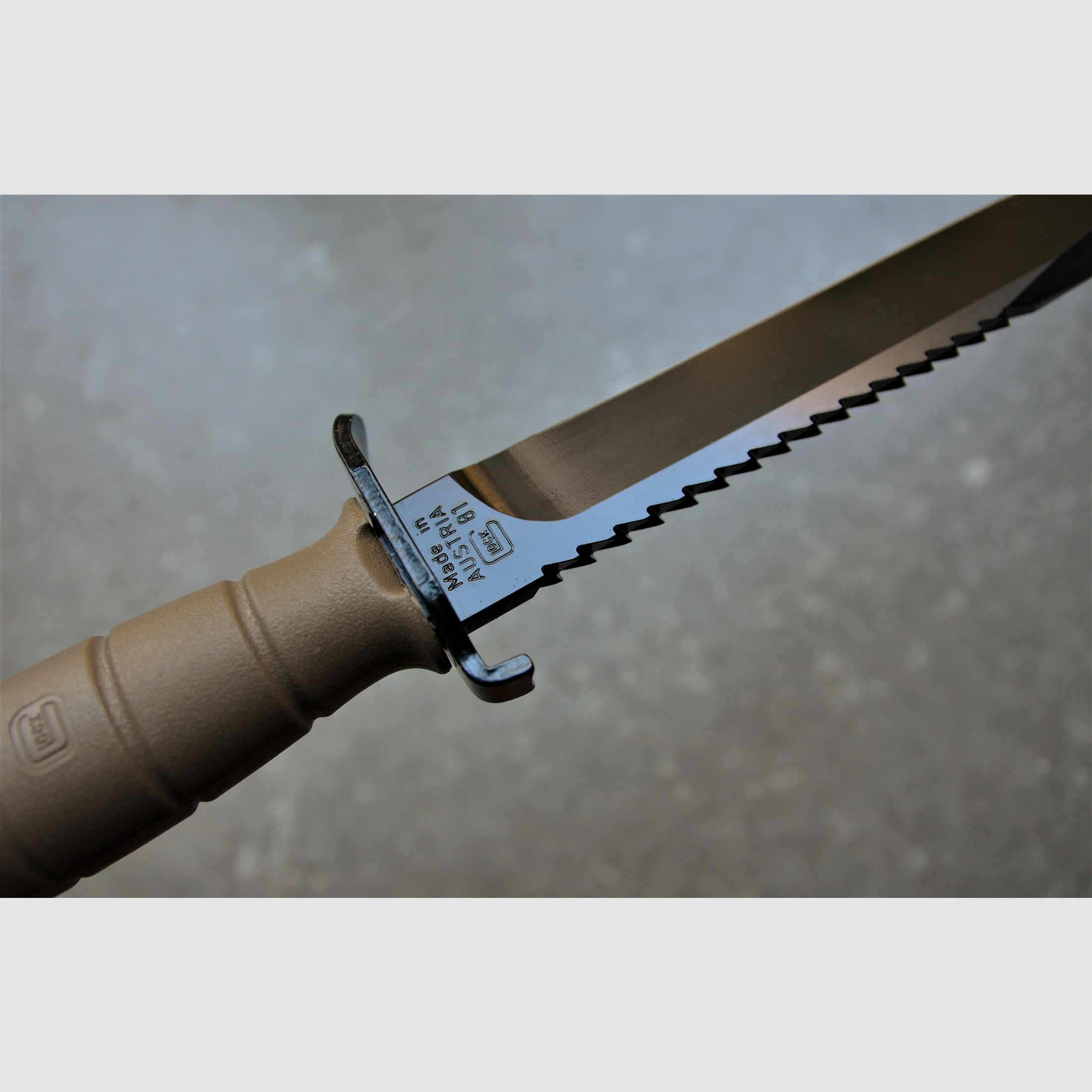 Glock Feldmesser FM 81 braun – Militärisches Mehrzweckmesser