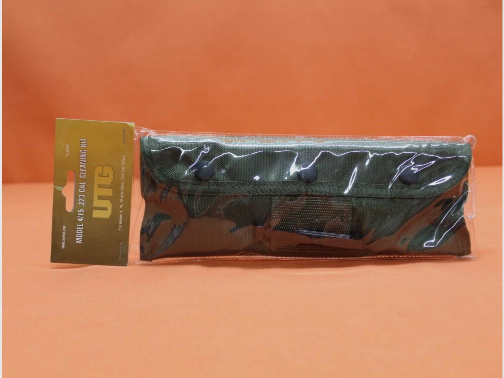 UTG - Leapers AR-15: Kit di pulizia UTG Modello 4/15 .223 (TL-A041) dispositivo di pulizia (Tipo USGI M16), incl. borsa in nylon