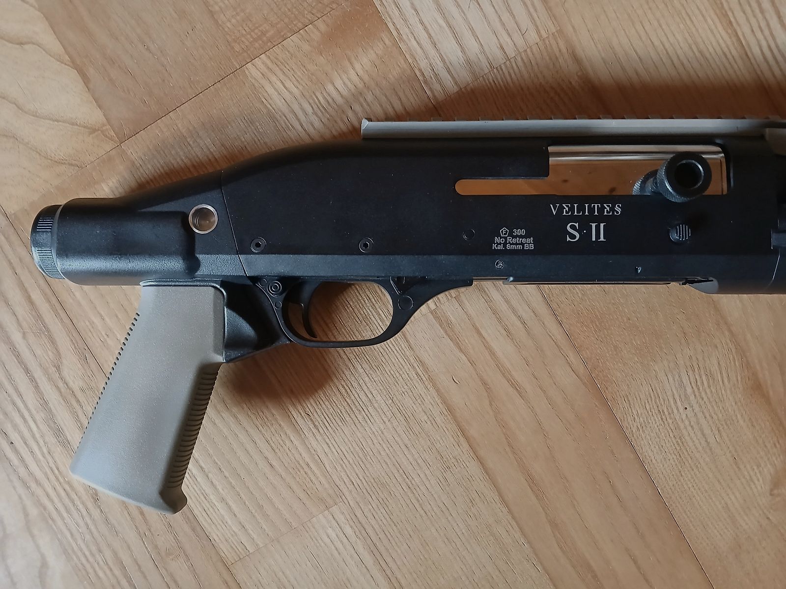 Secutor Velites S - II (including insured shipping)