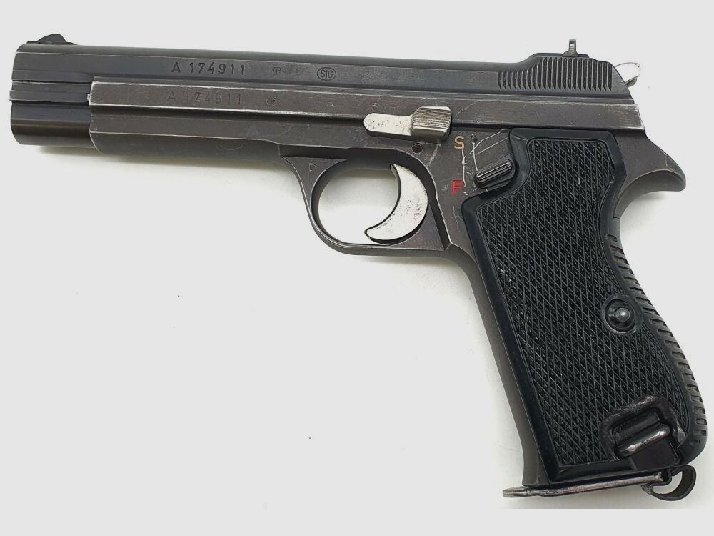 SIG	 Sport-/Matchpistole SIG P49/P210-2 im Kaliber 9x19 Komplett Nummerngleich!